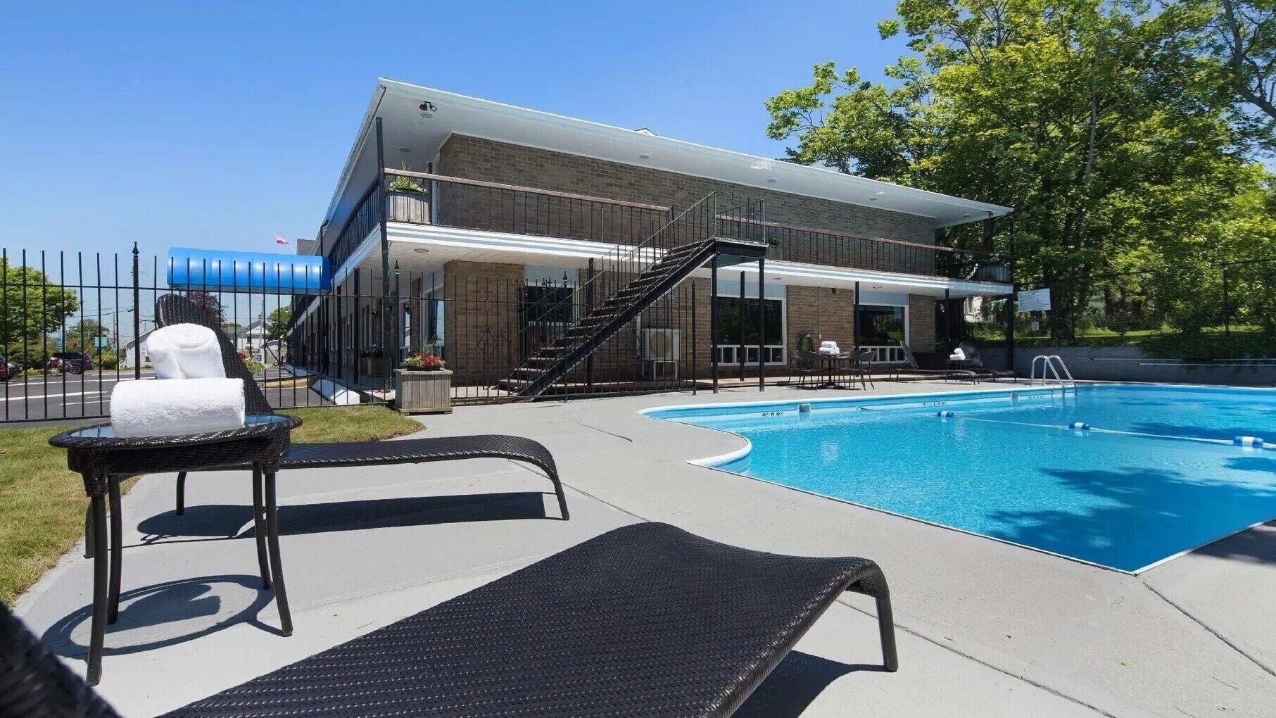 Vista Piscina South West Mermaid Inn