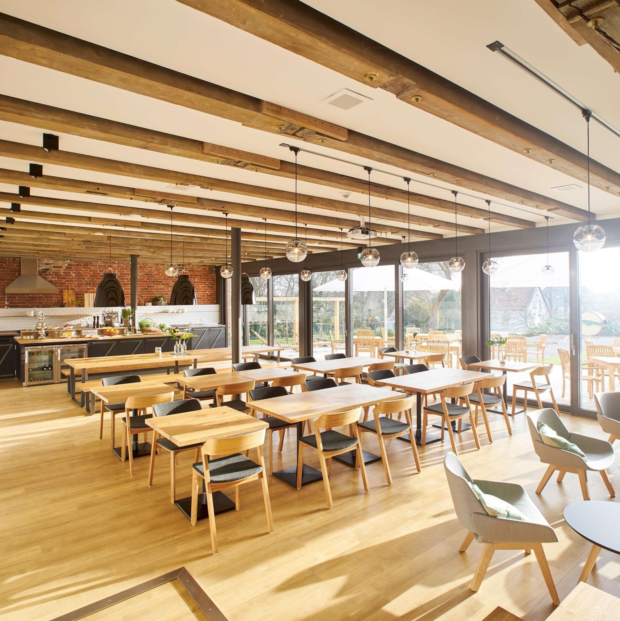 Sala de Reuniones mein.wolfsburg - hotel auf dem rittergut (vorm. Yard Boarding Hotel)