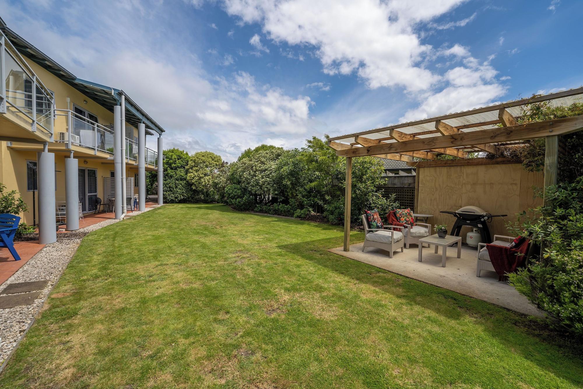 Vista Exterior Greens Motel