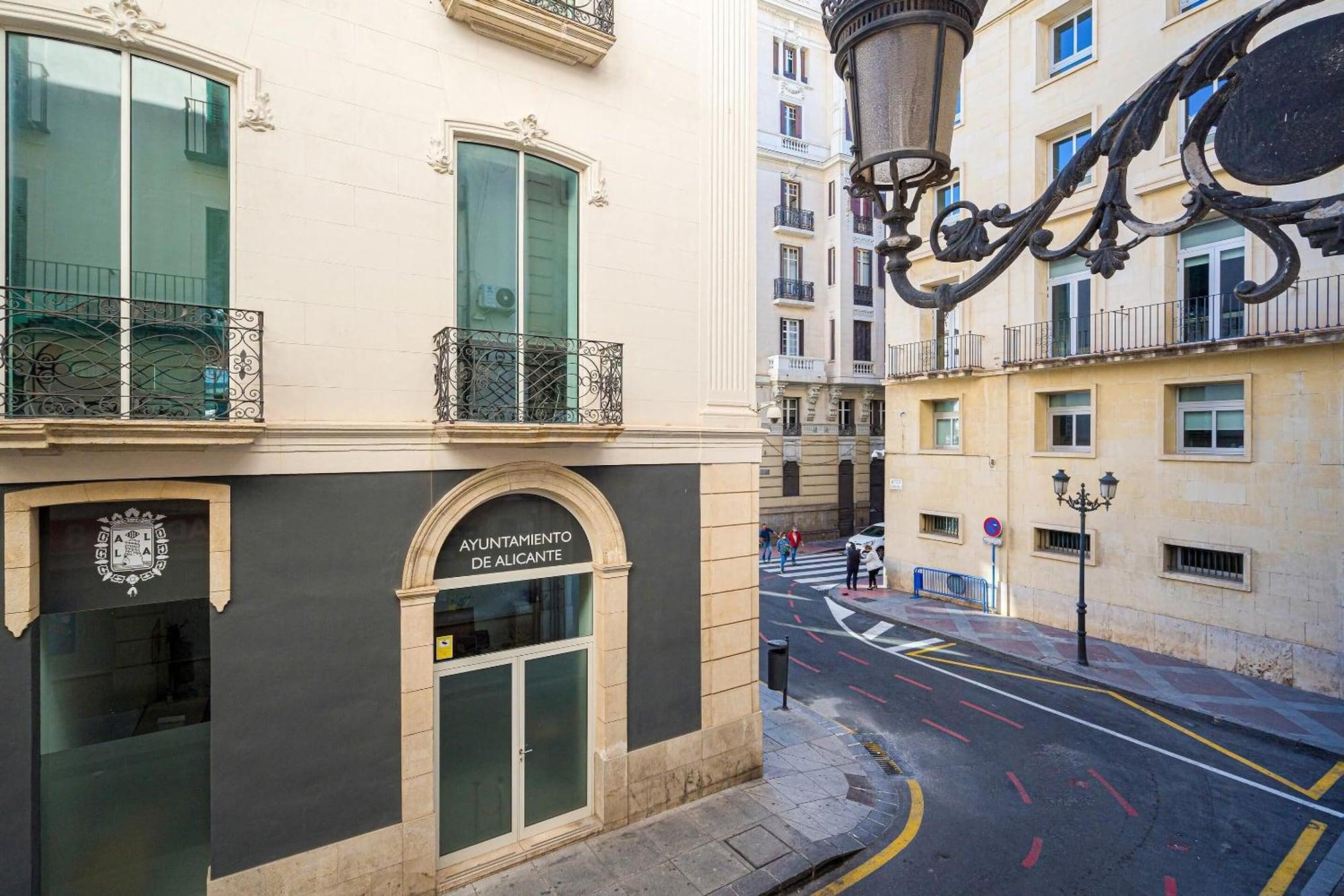 Vista Exterior Pensión Ayuntamiento