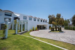 Alojamiento - El Lago Luoxo Hoteles