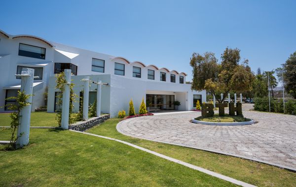 El Lago Luoxo Hoteles