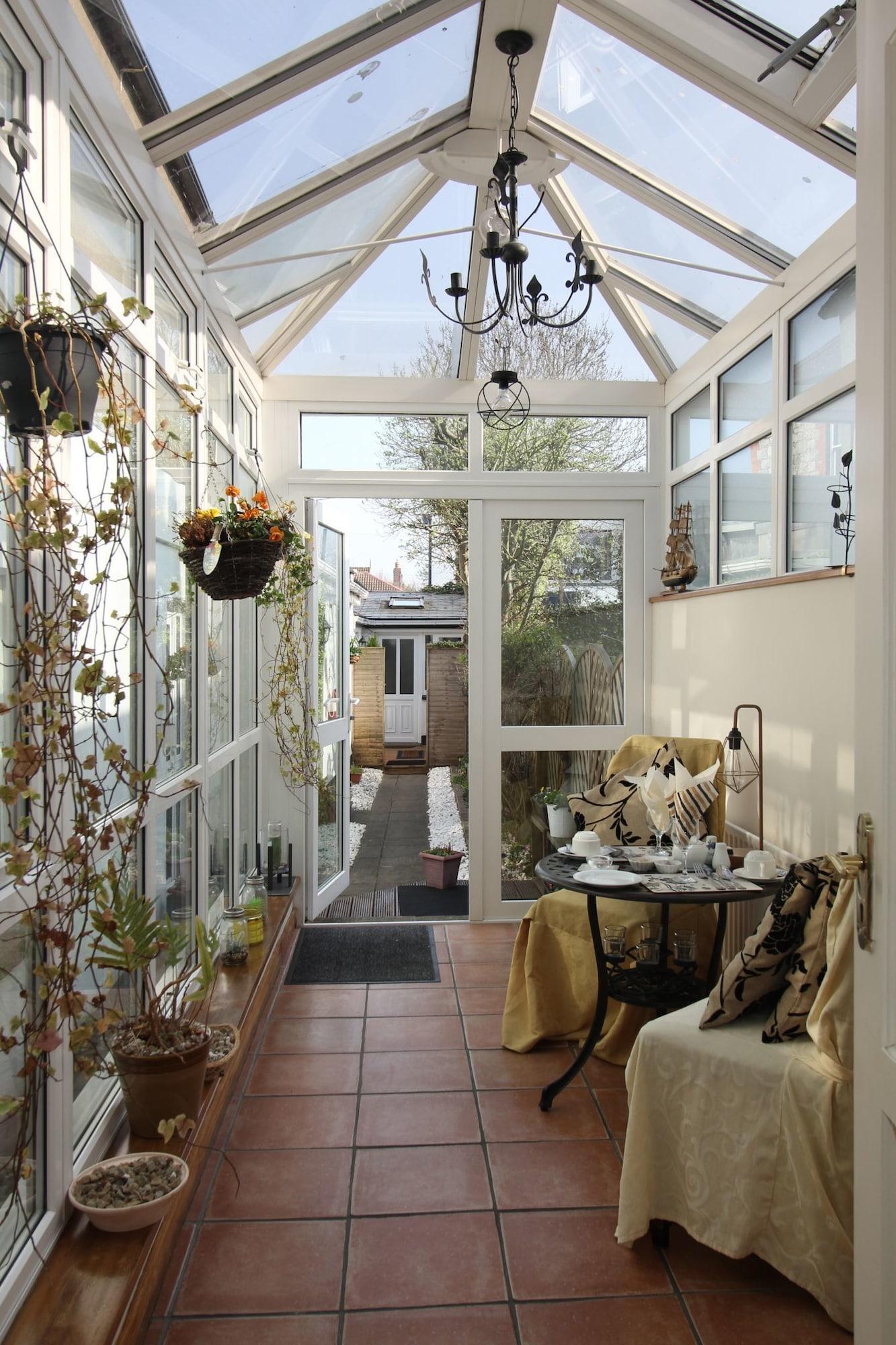 Restaurant Donnybrook Hall