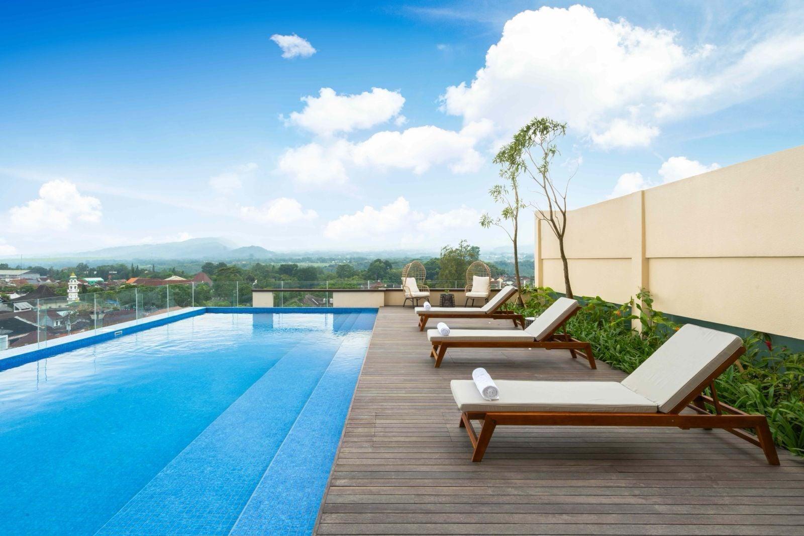 Vista Piscina ARTOTEL Leguna Magelang