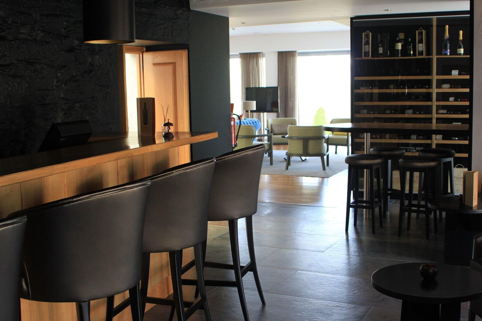 Bar/Salón Delfim Douro Hotel