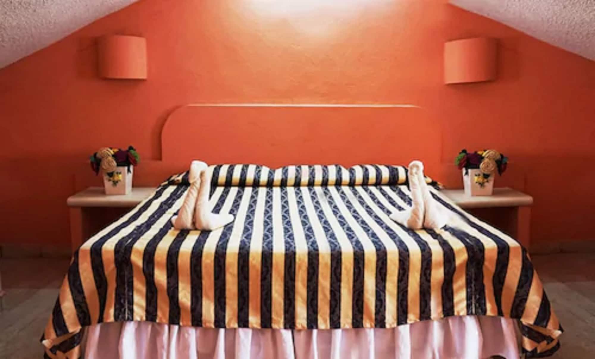 Varios Hotel Canaima
