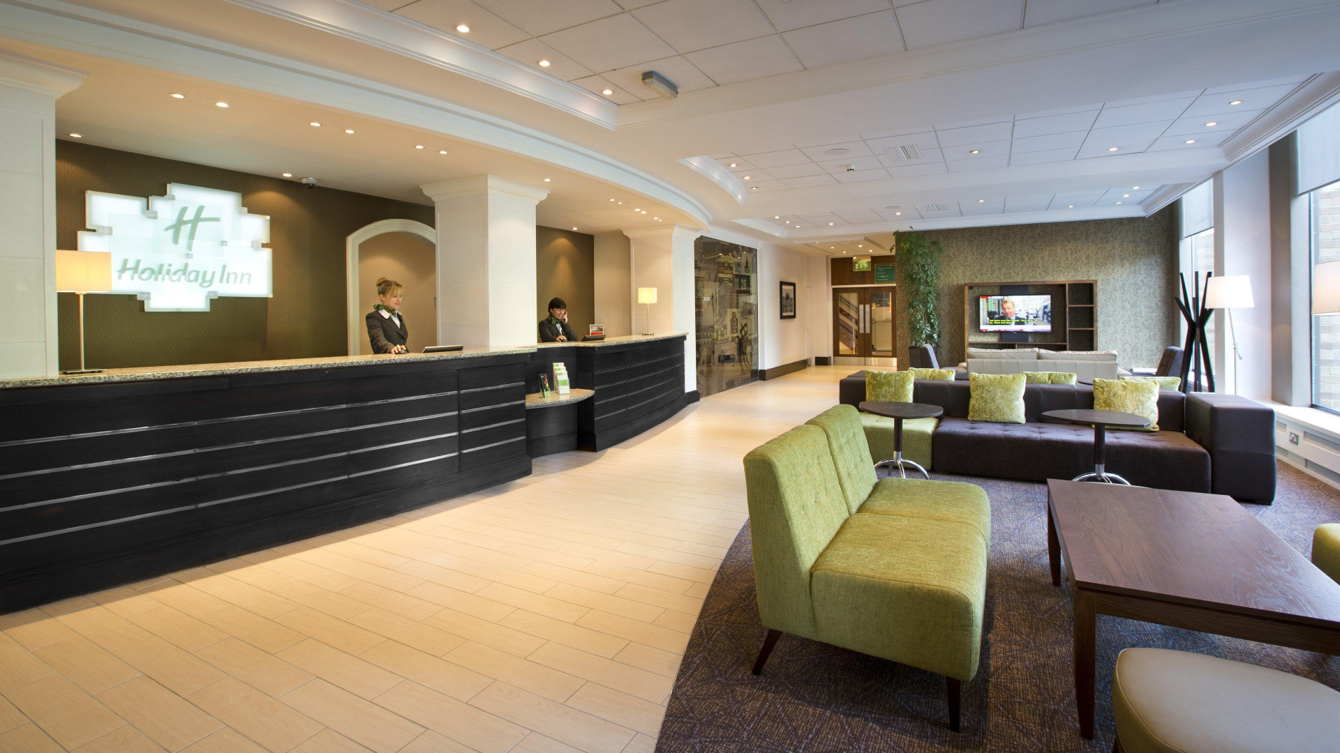 Vista Lobby Holiday Inn Peterborough West by IHG