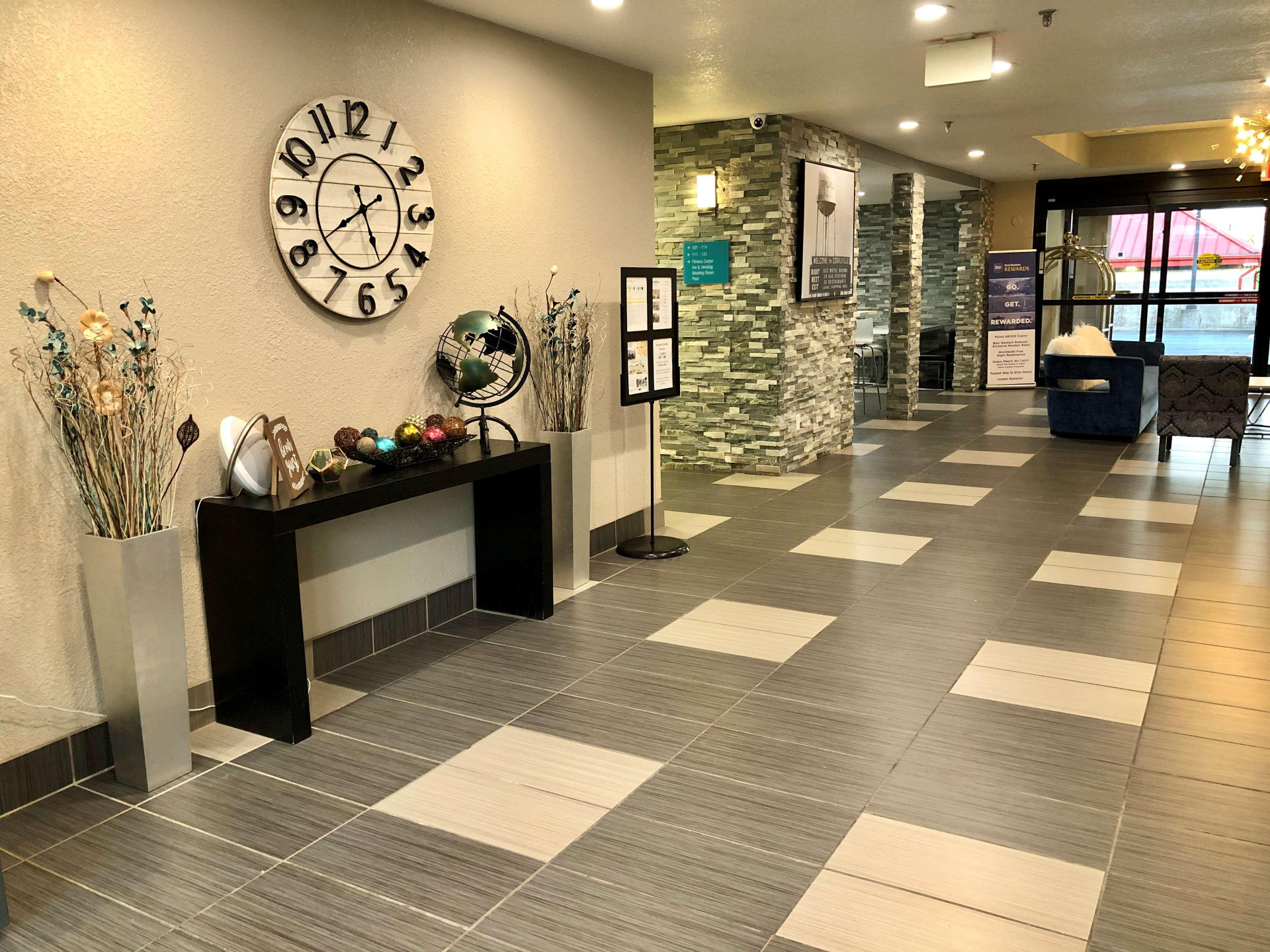 Vista Lobby SureStay Plus Hotel by Best Western Coralville Iowa City