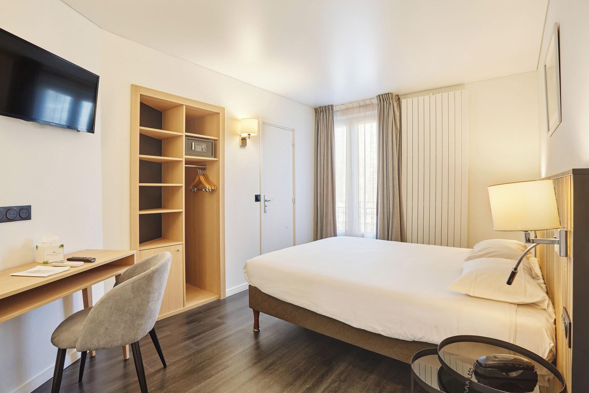 Varios Hôtel Gabriel Issy