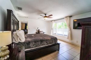 Alquiler Vacacional - Grey Manor – Spacious 3BR/2BA Hallandale Home, Heated Pool & Smart Amenities