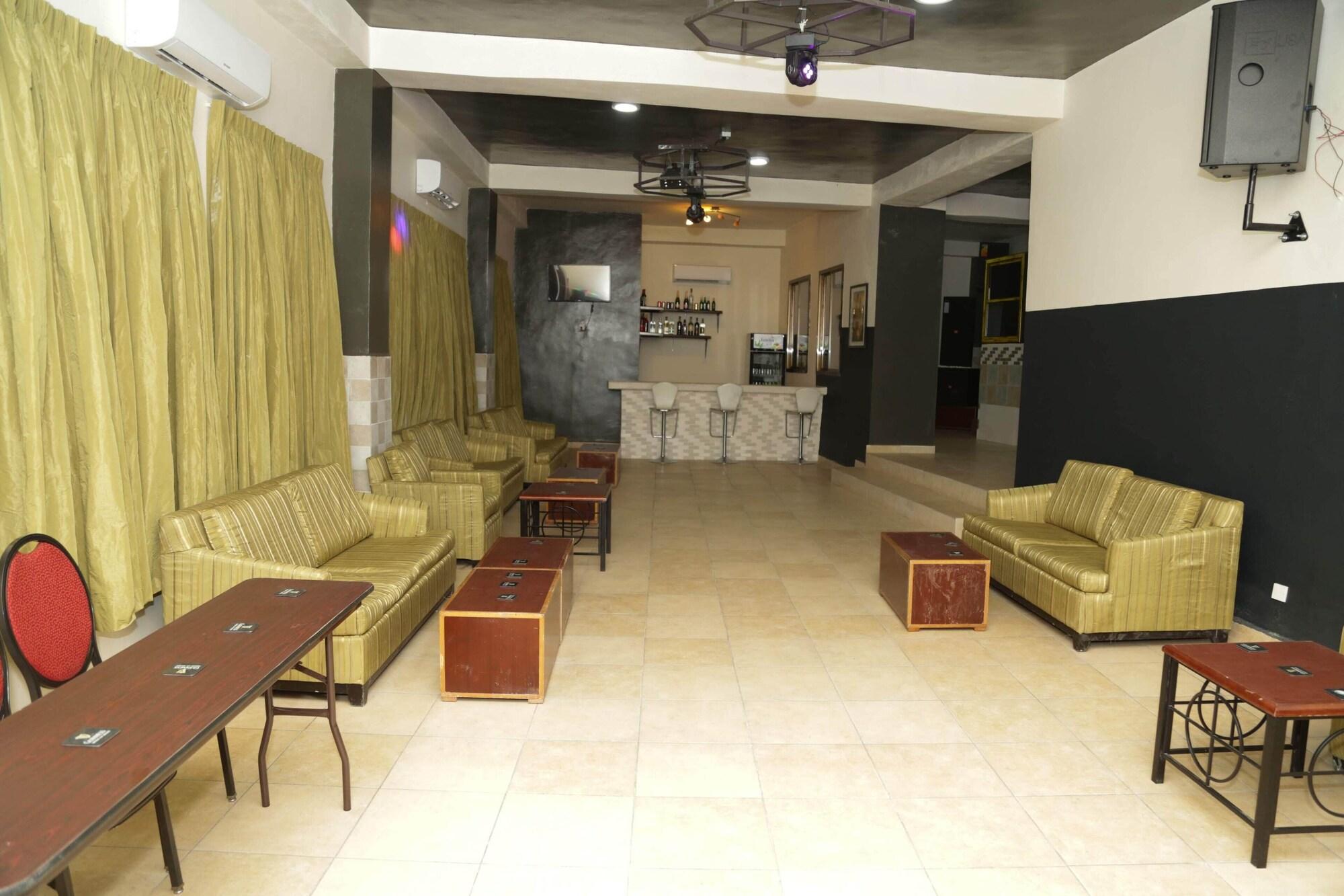 Salón de Baile Hotel Mallika Company SL