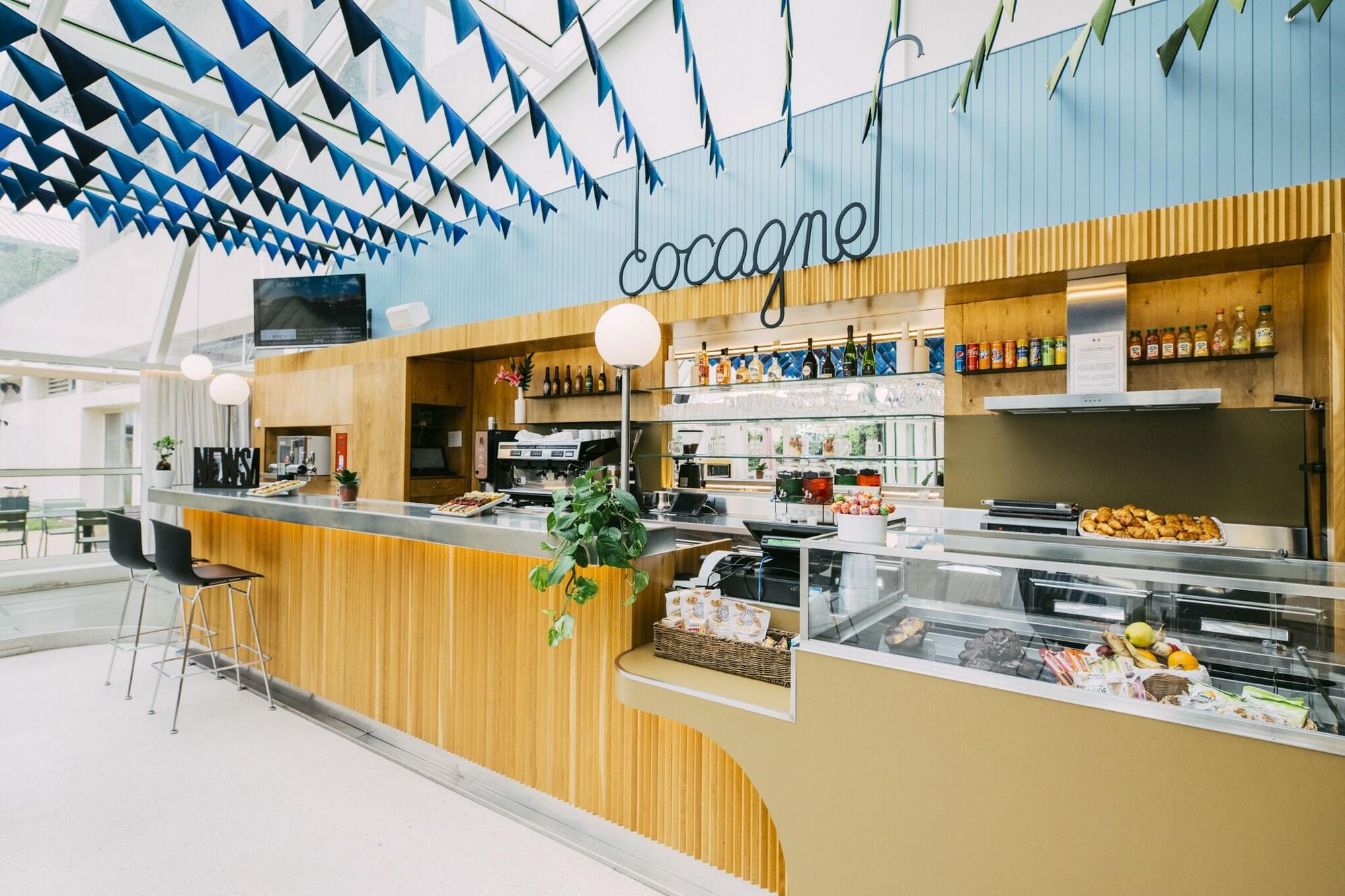 Bar/Salón FIAP - Hostel