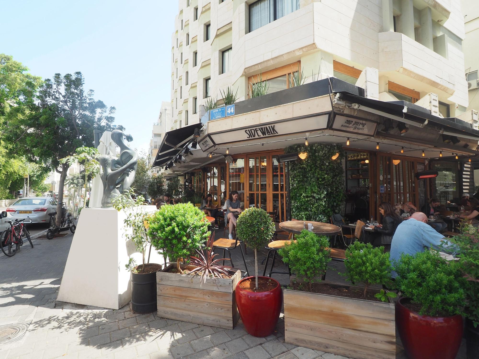 Restaurant 130 Rock Apartments