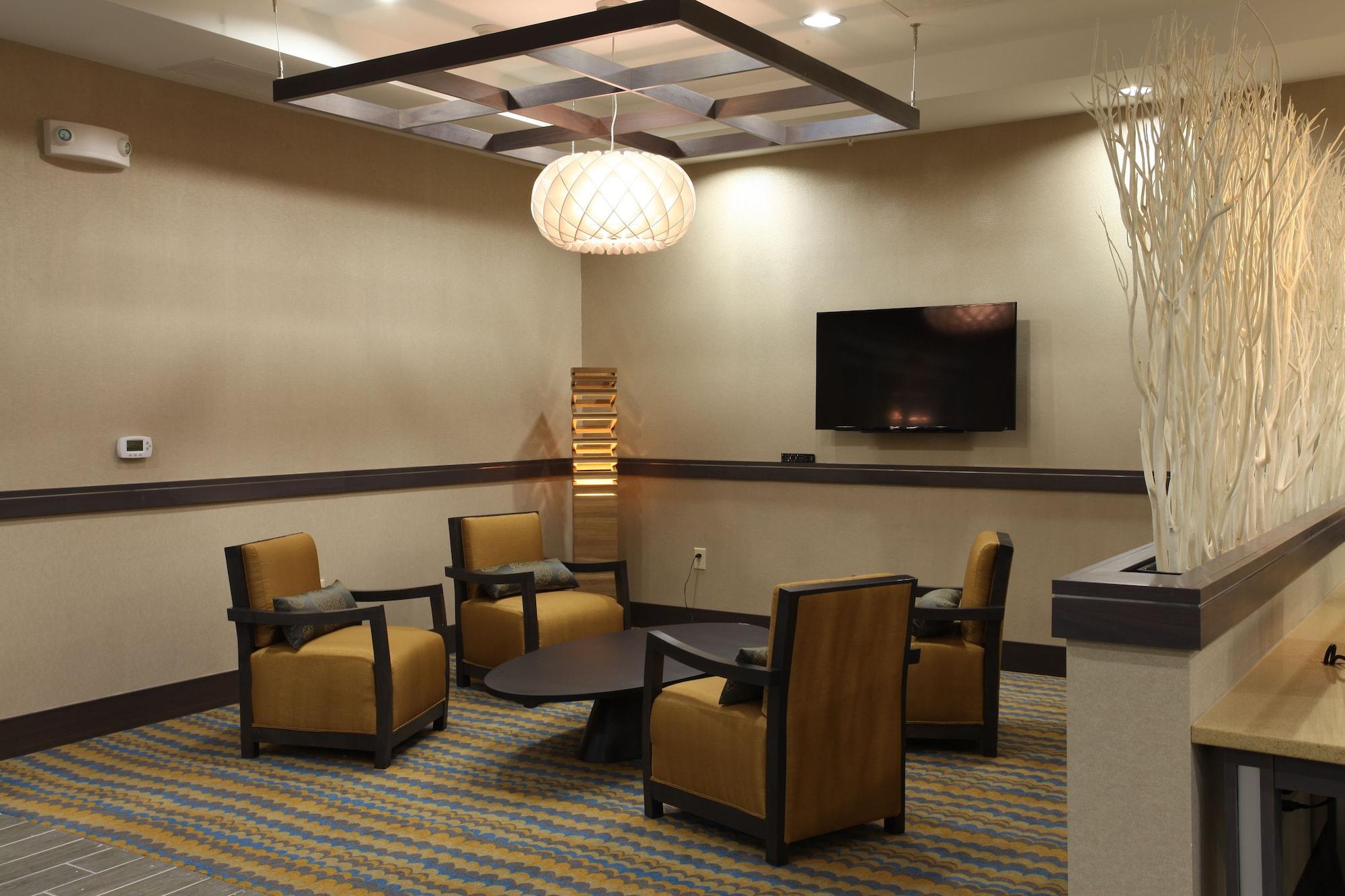 Vista Exterior Holiday Inn Express Hotel & Suites Goldsboro - Base Area by IHG