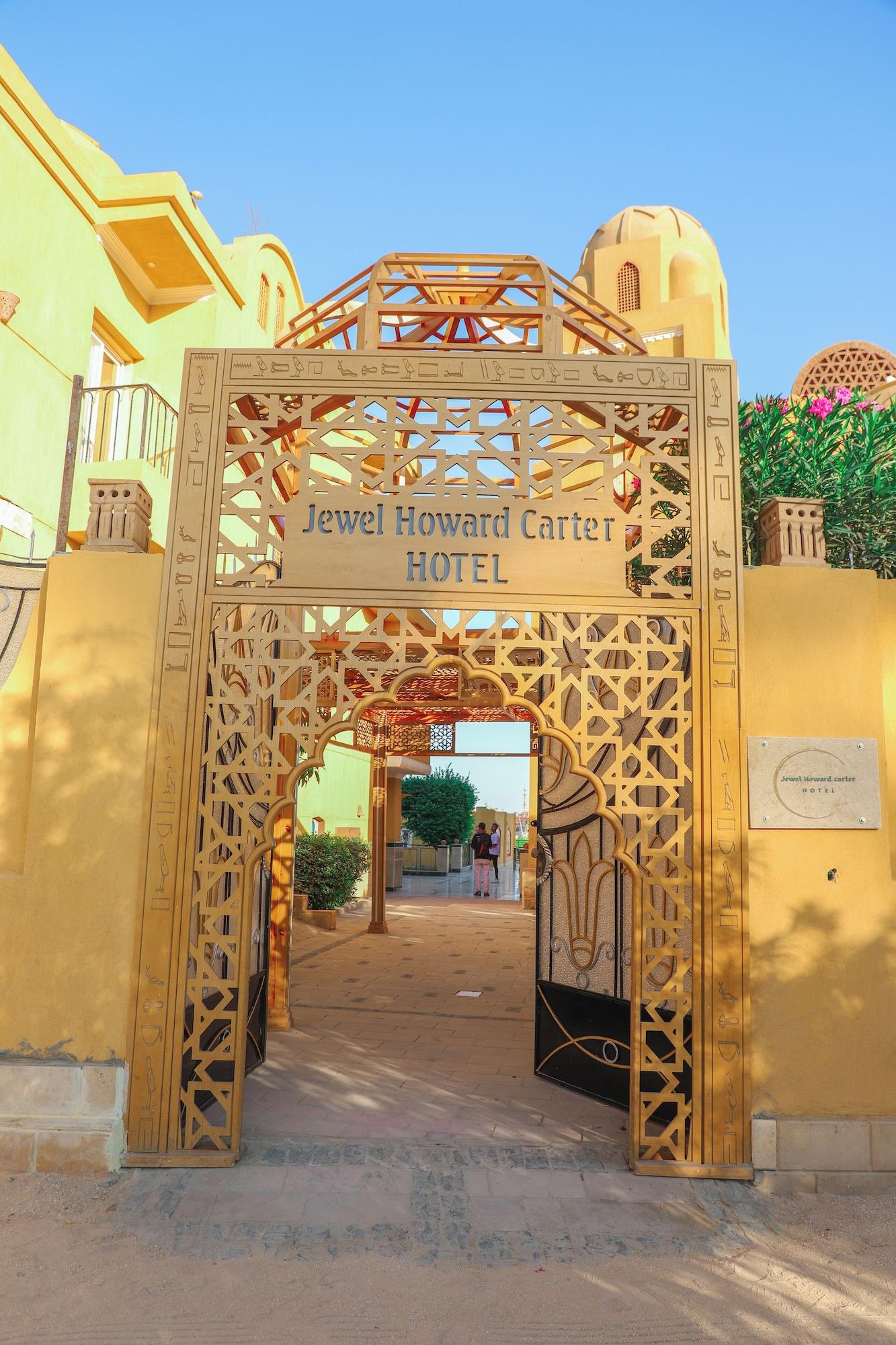 Vista Exterior Jewel Howard Carter Hotel