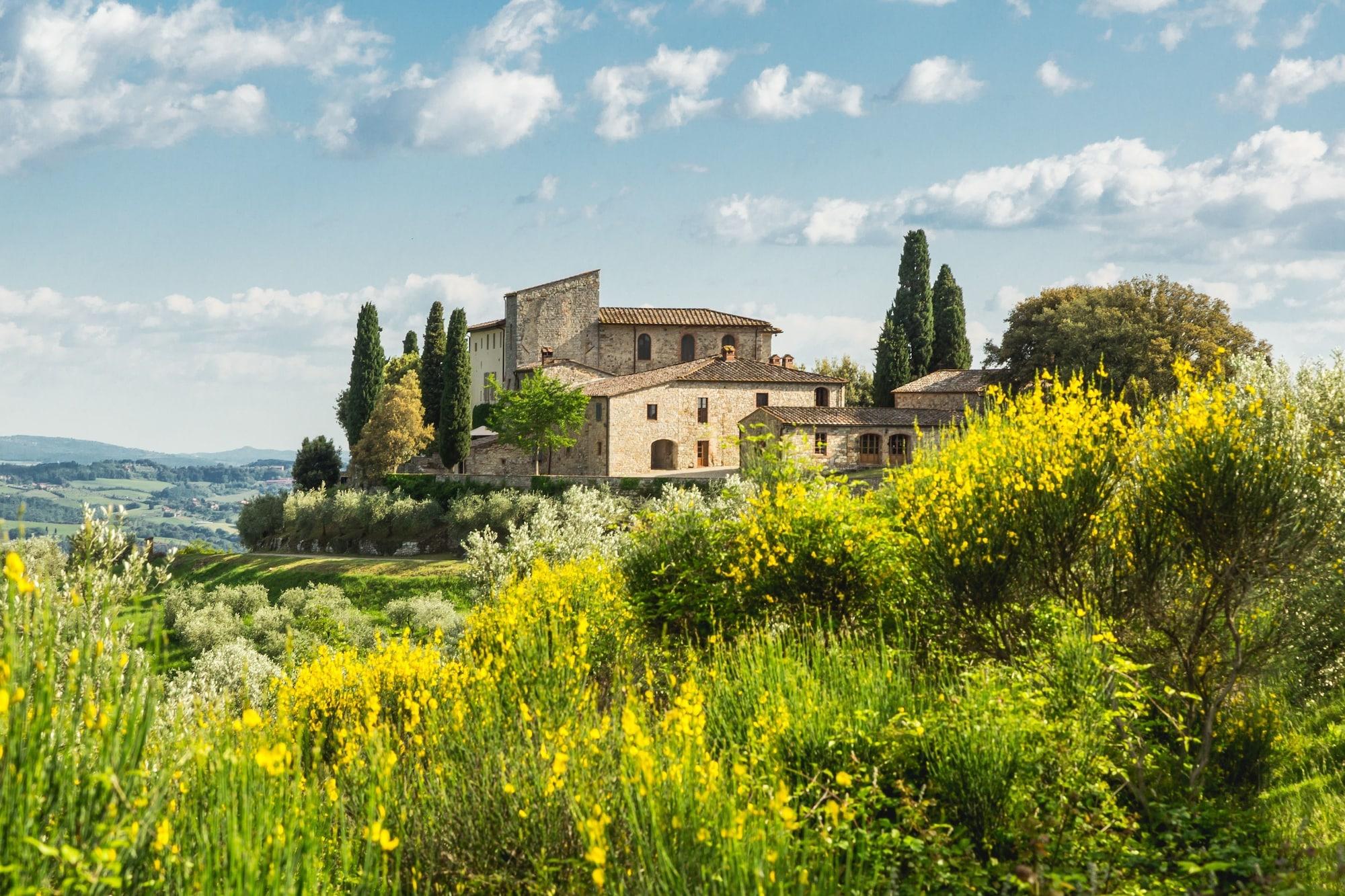 Varios Castello La Leccia