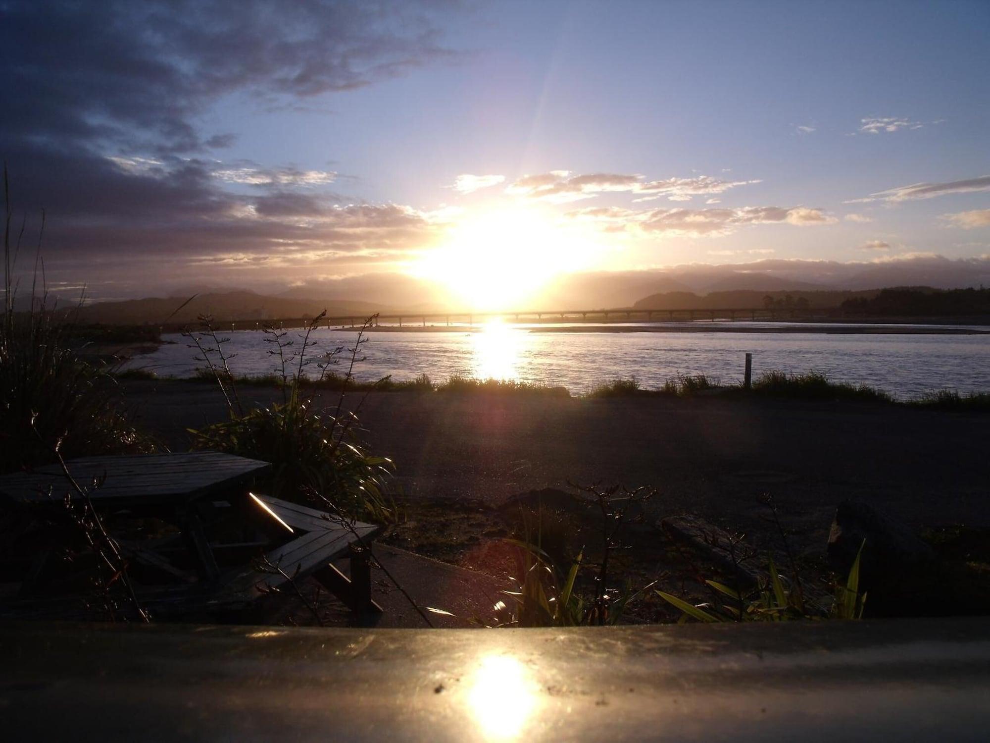 Varios Heritage Highway Motel