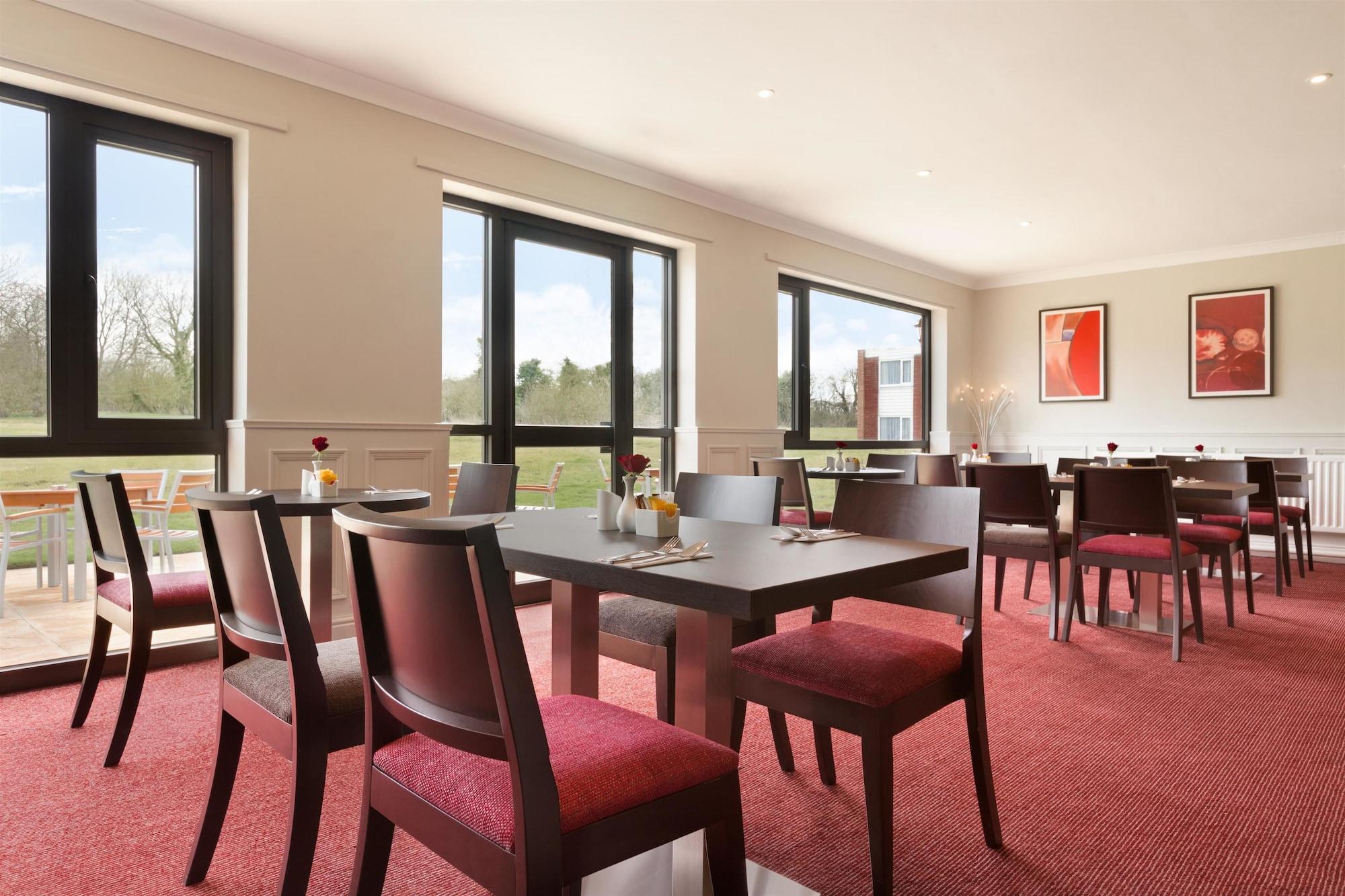 Restaurant Ramada by Wyndham Chorley South
