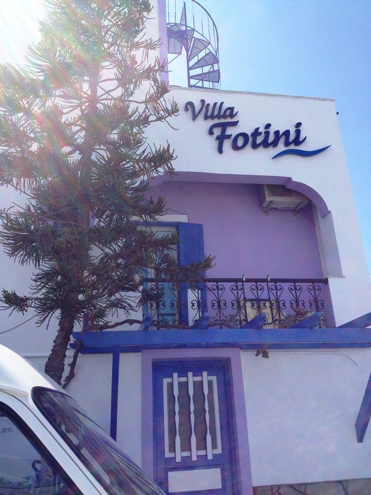 Vista da fachada Villa Fotini