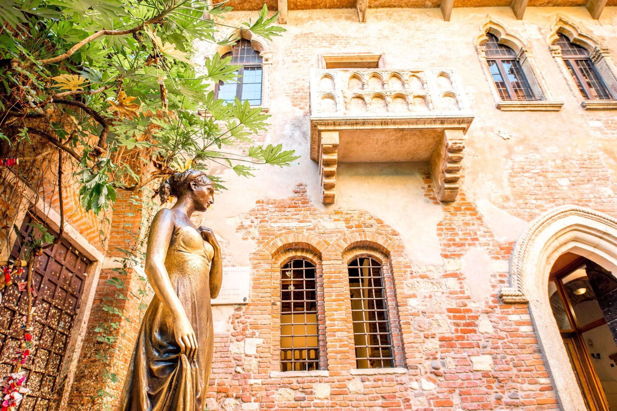 Vista da fachada Piccolo Mondo Verona