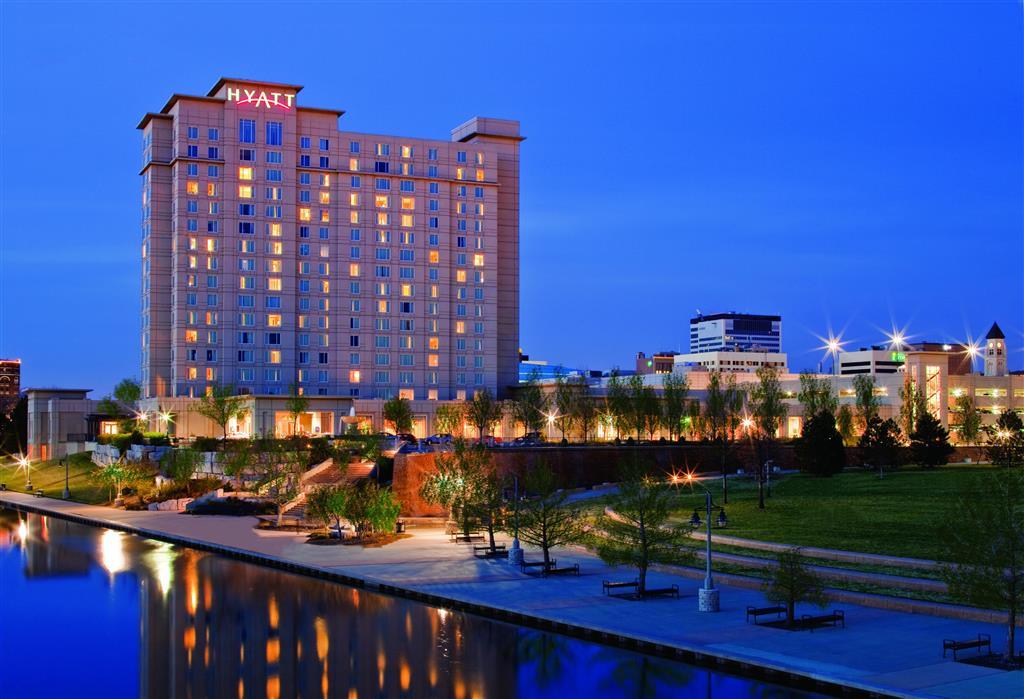 Vista Exterior Hyatt Regency Wichita