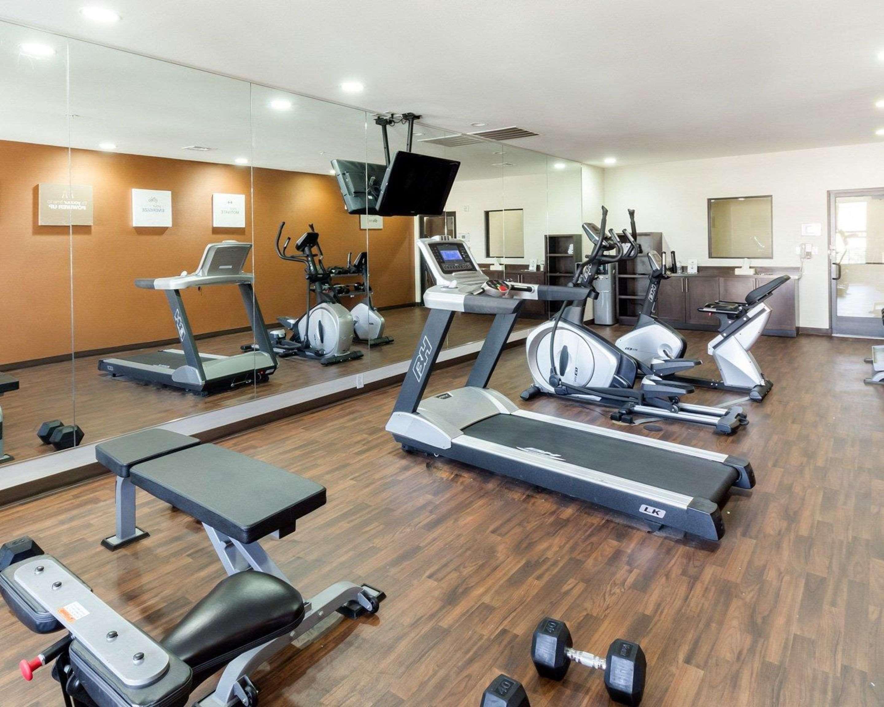 Instalaciones Recreativas Comfort Suites Cotulla near I-35