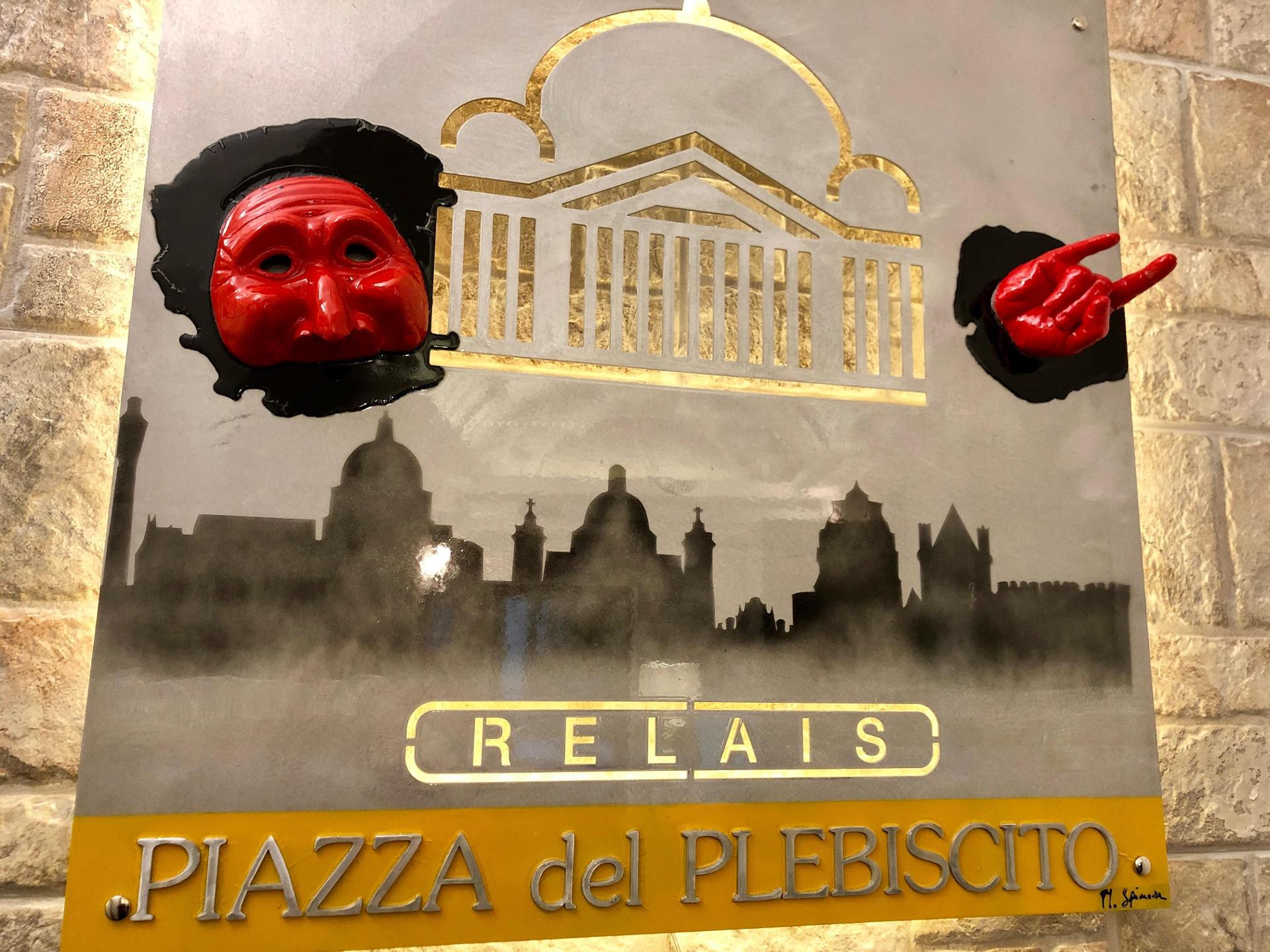 Vista do lobby Relais Piazza del Plebiscito
