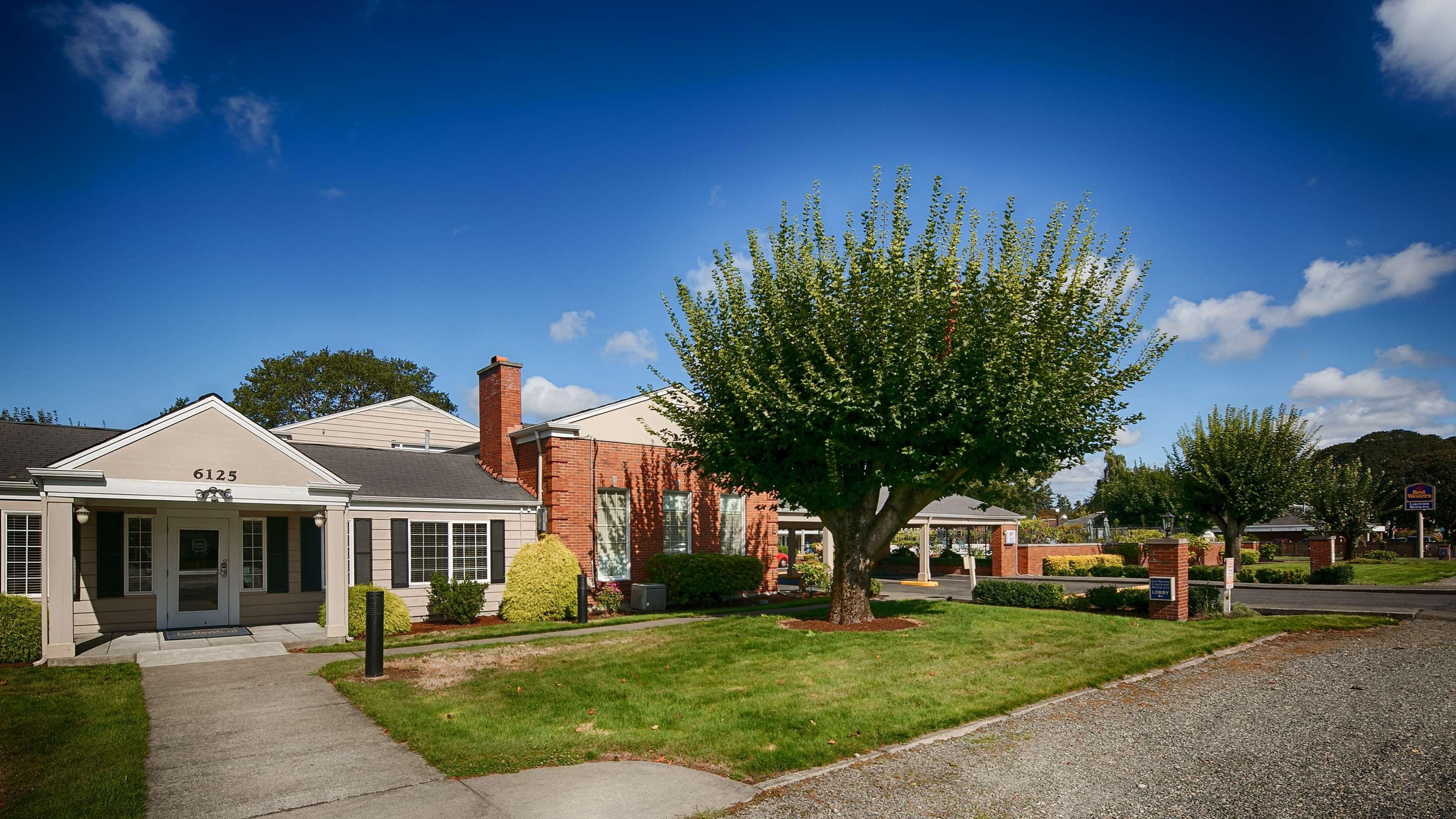 Vista Exterior Best Western Lakewood