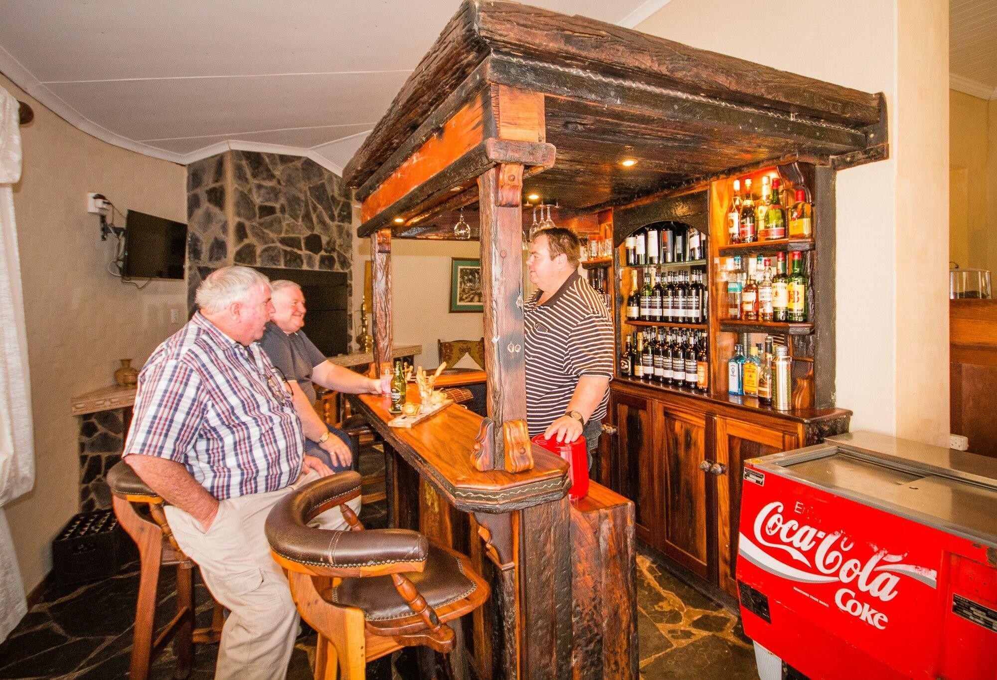 Bar/Salón Homestead B B