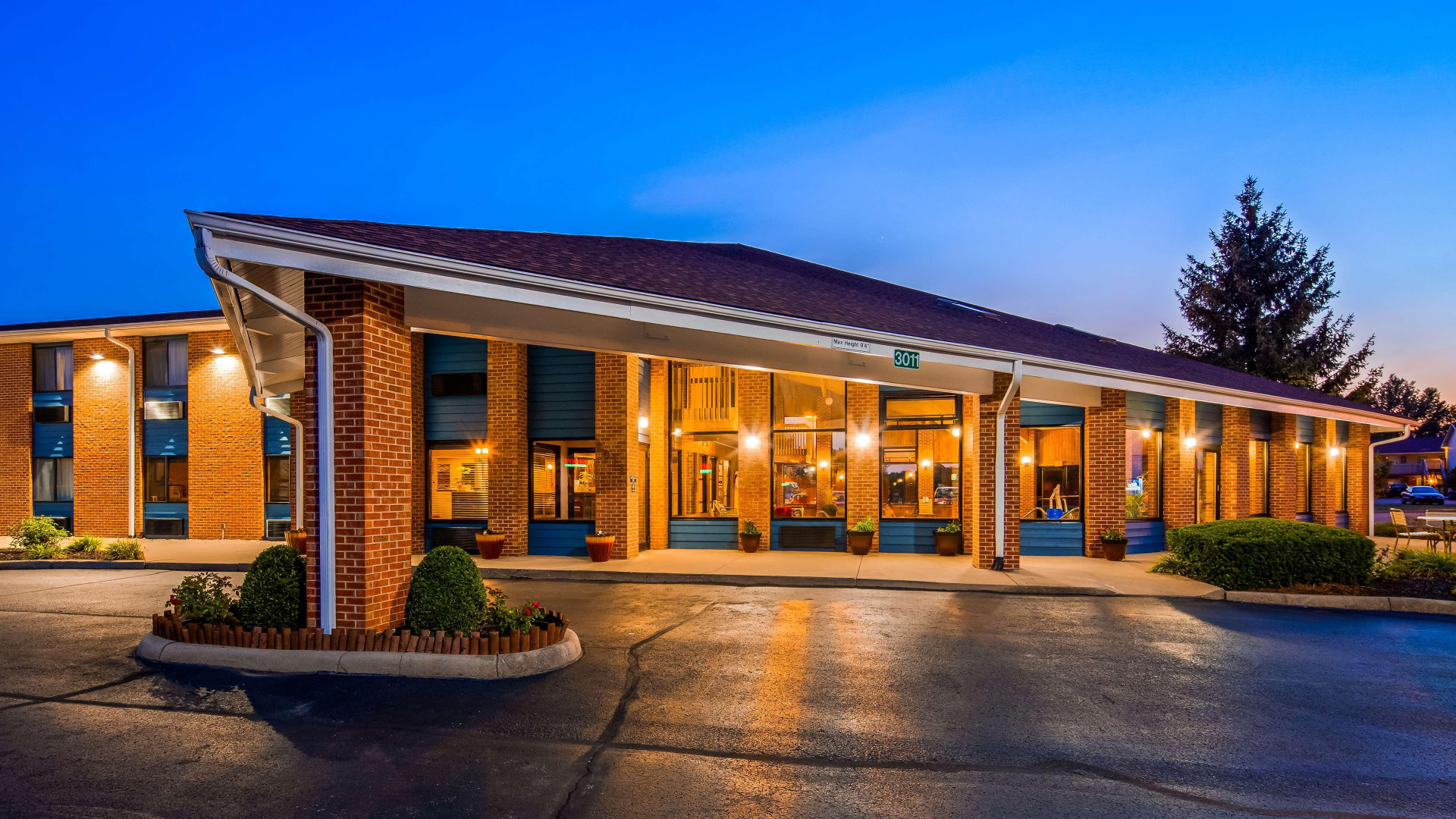 Vista Exterior Best Western Muncie