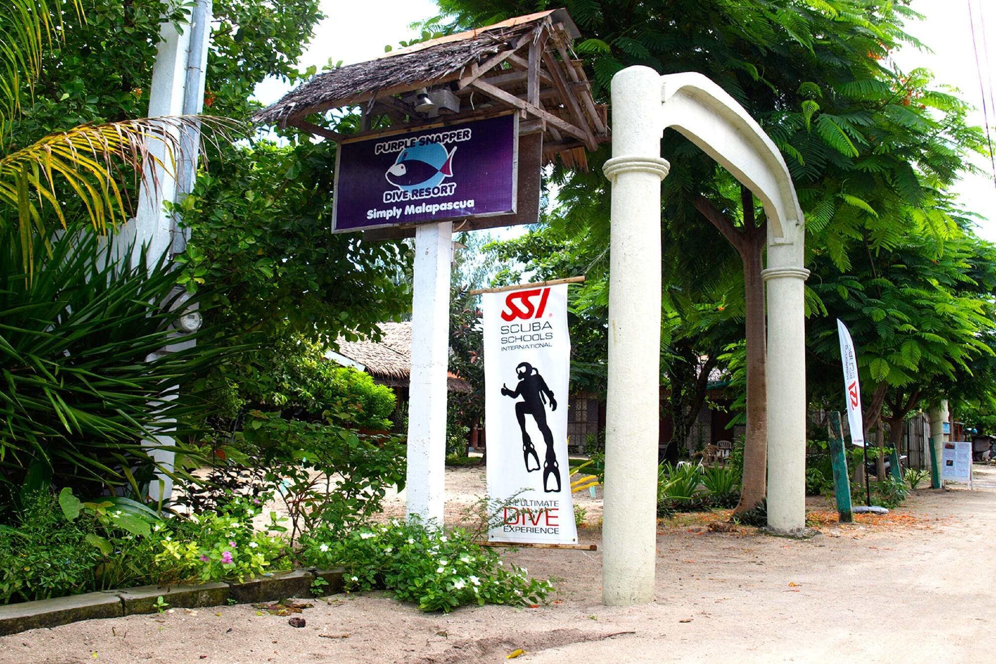 Vista Lobby The Sharks Tail Dive Center