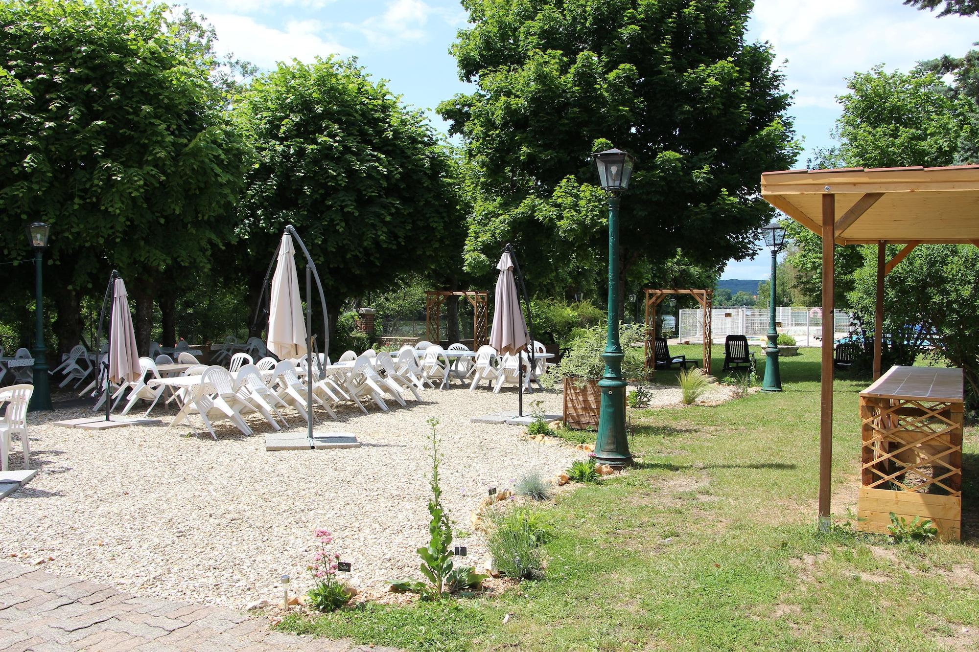 Comodidades del Alojamiento Village Vacances La Vallée de l'Yonne