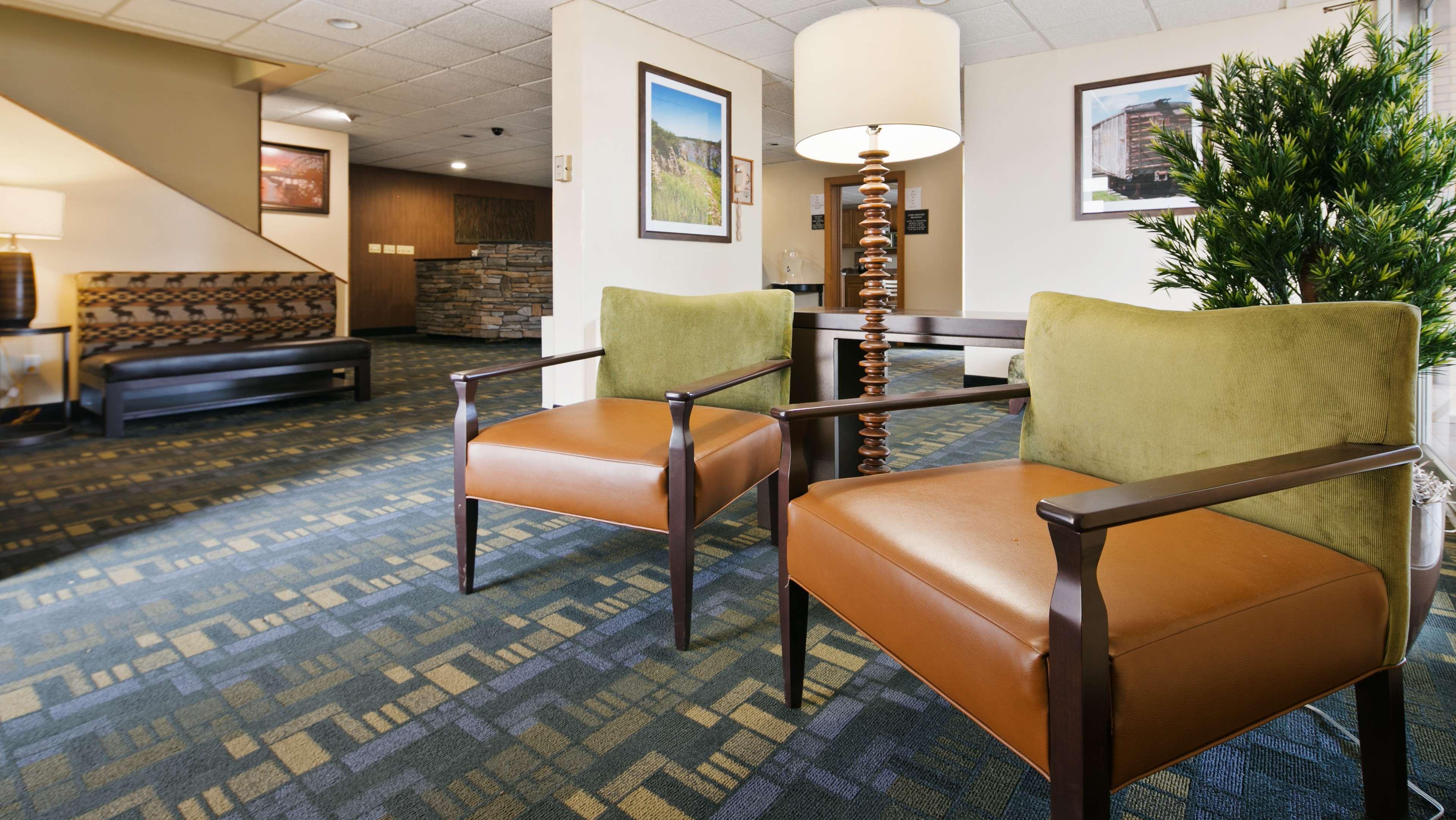 Vista Lobby Best Western Lee's Motor Inn