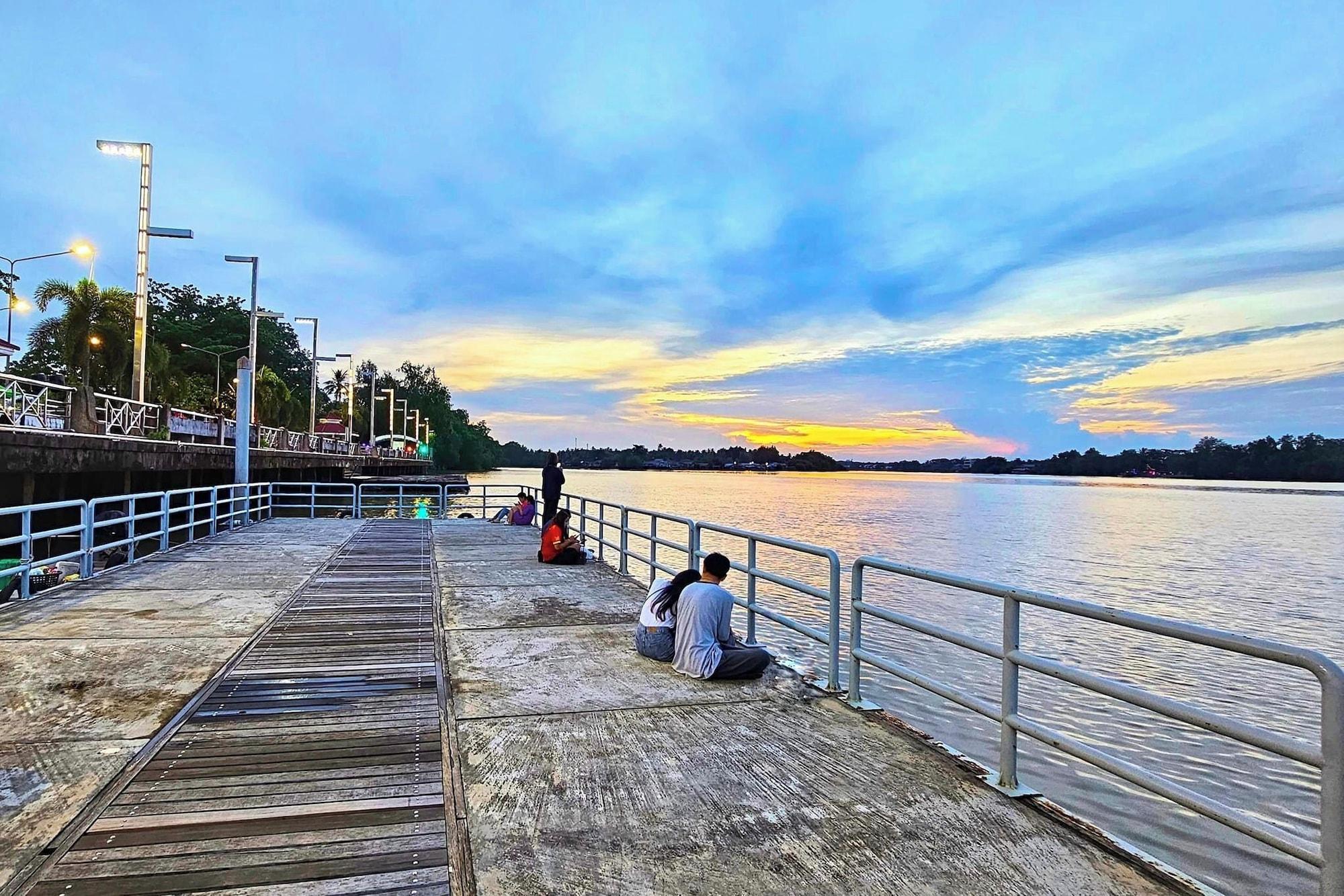 Vista Exterior the harbour front hotel