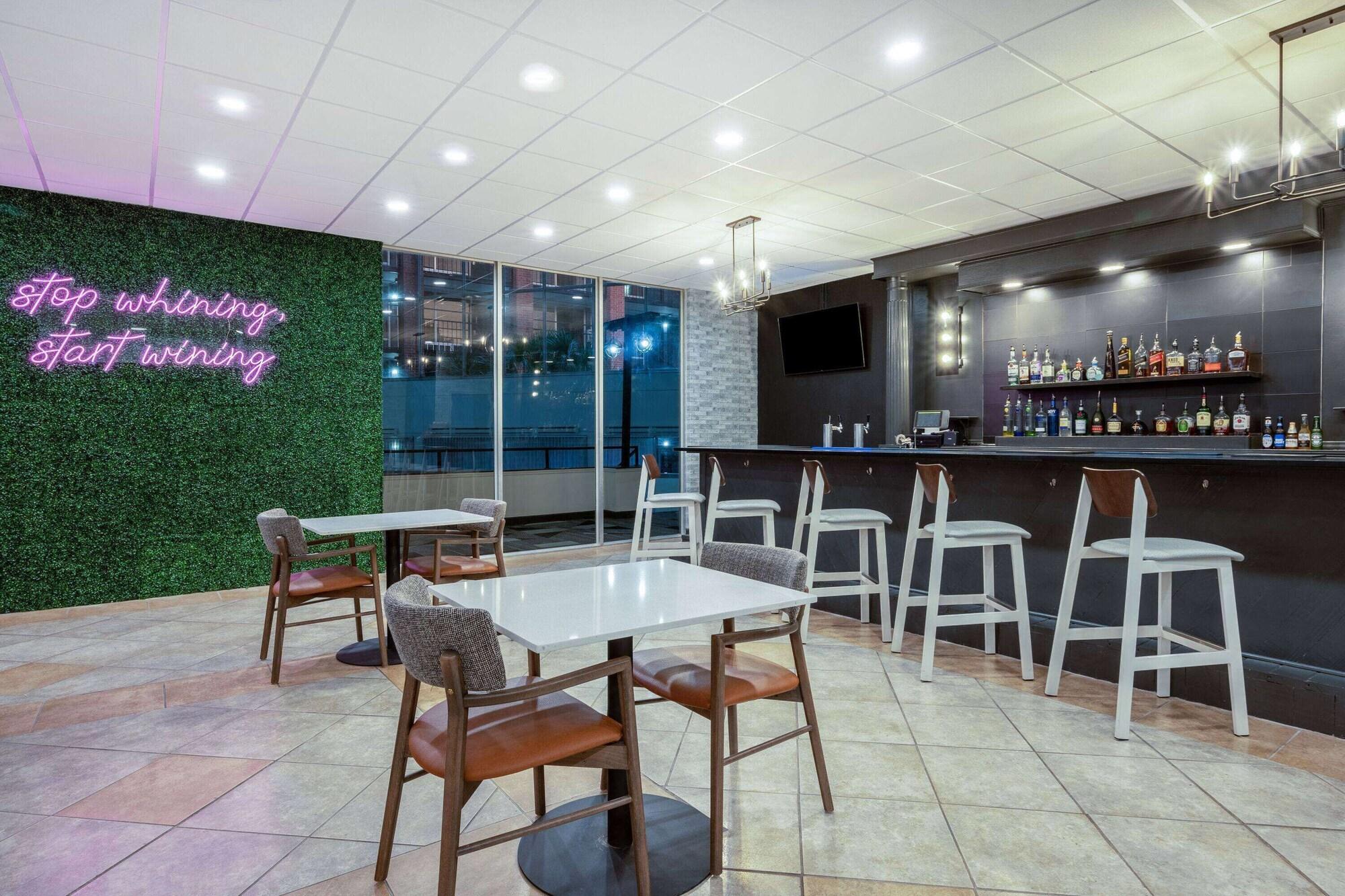 Bar/Salón Wyndham Garden Columbia/Ft. Jackson