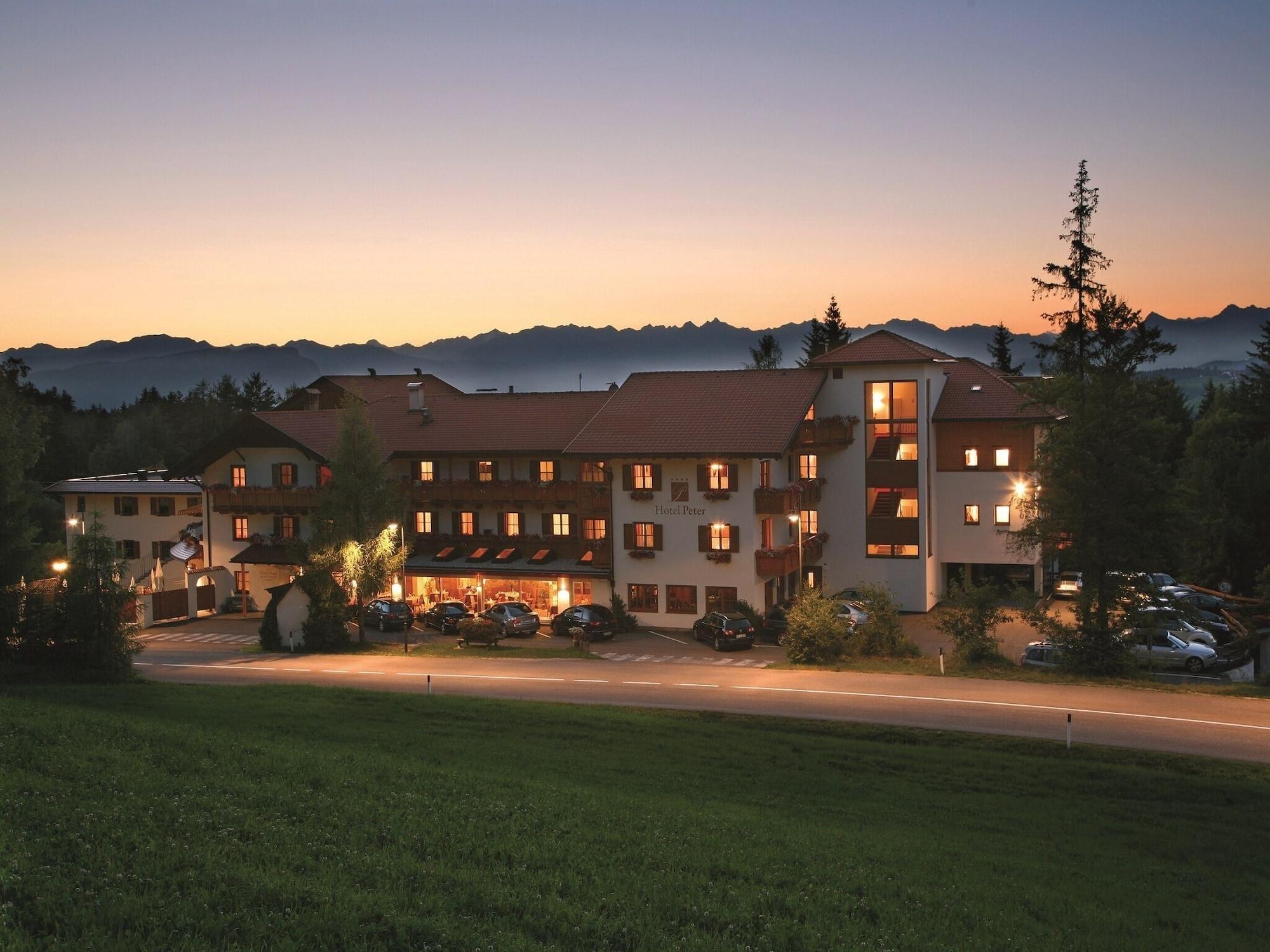 Vista Exterior Hotel Peter