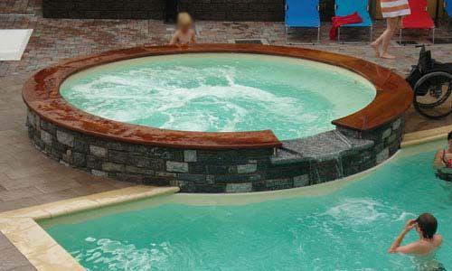 Vista Piscina Colombo Residence