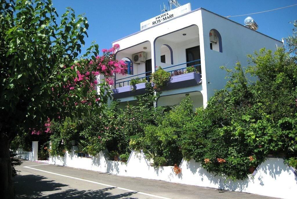 Varios Hotel Rosmari