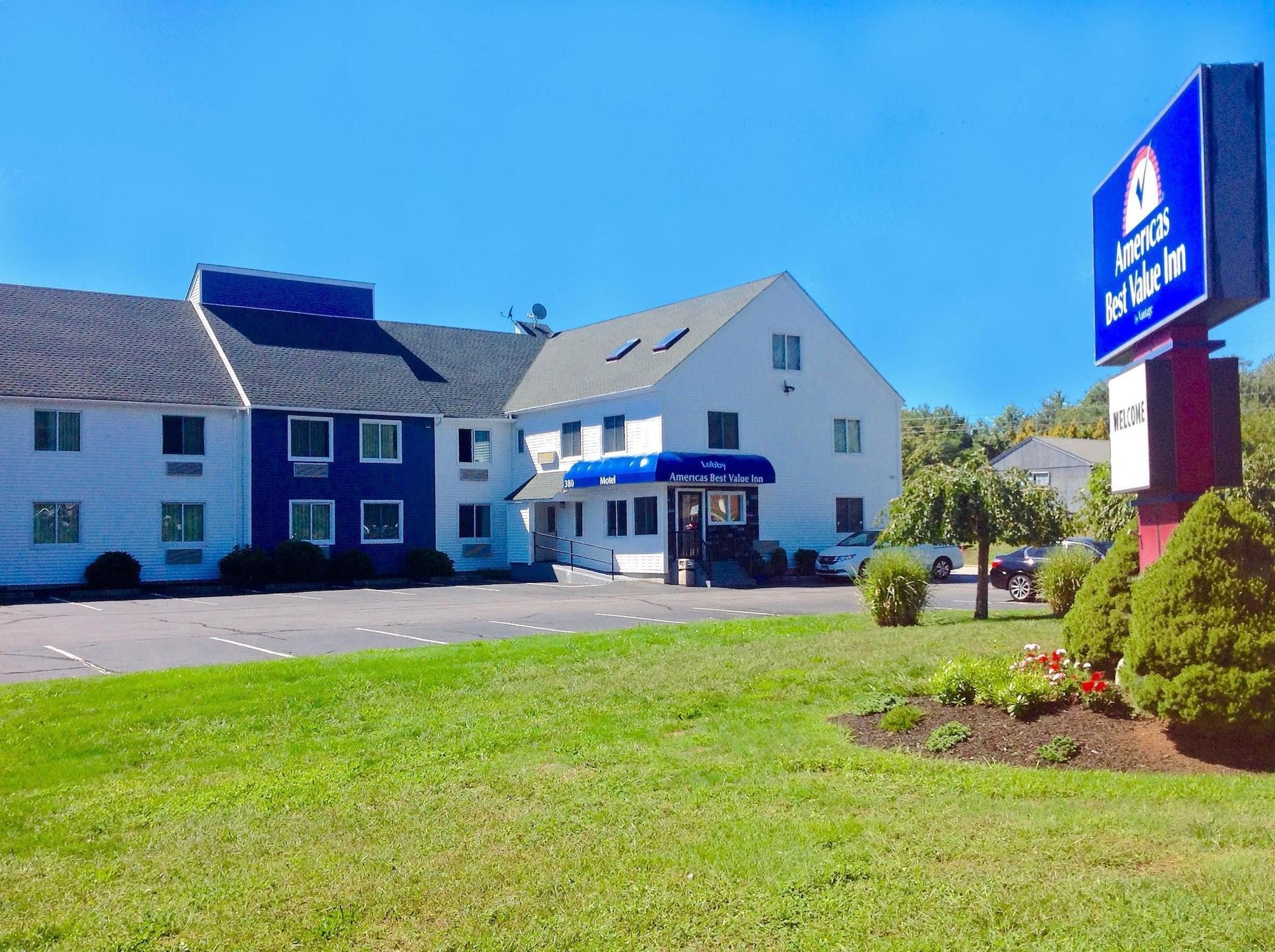 Vista Exterior Americas Best Value Inn New London Mystic