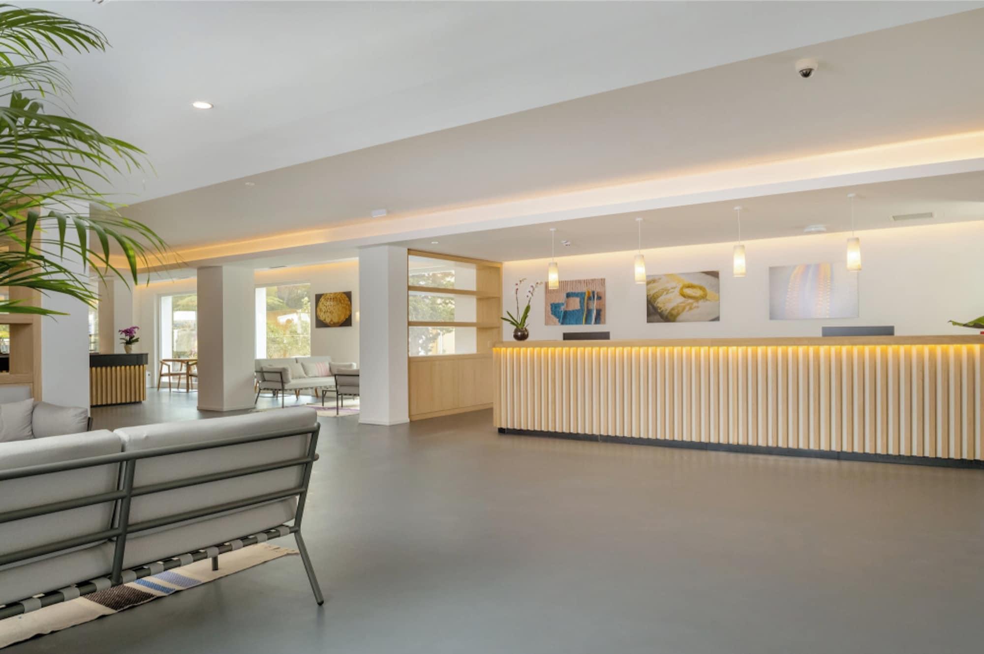 Vista Lobby Hotel with swimming pool in Olbia