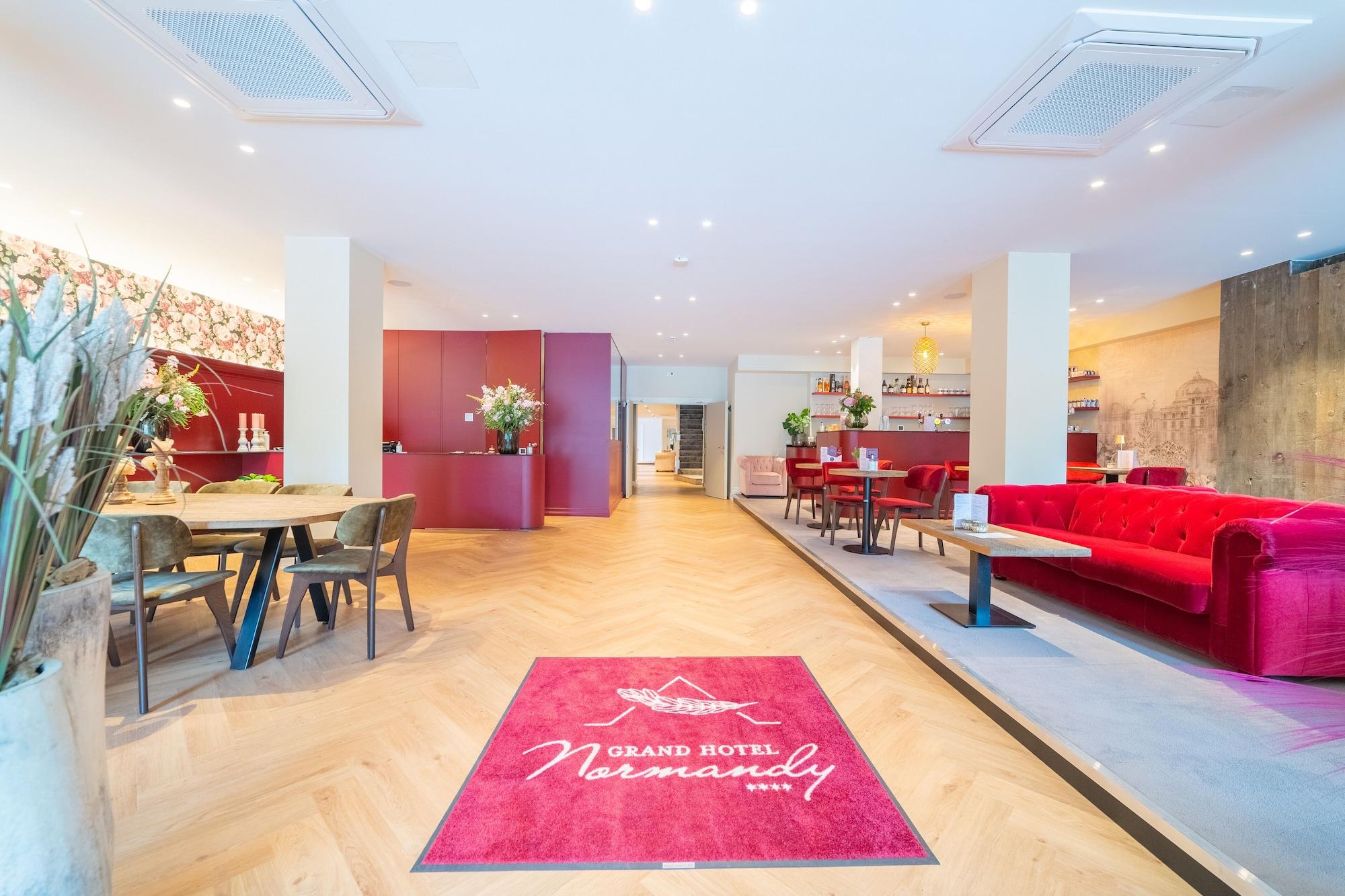 Vista Lobby Grand Hotel Normandy by CW Hotel Collection