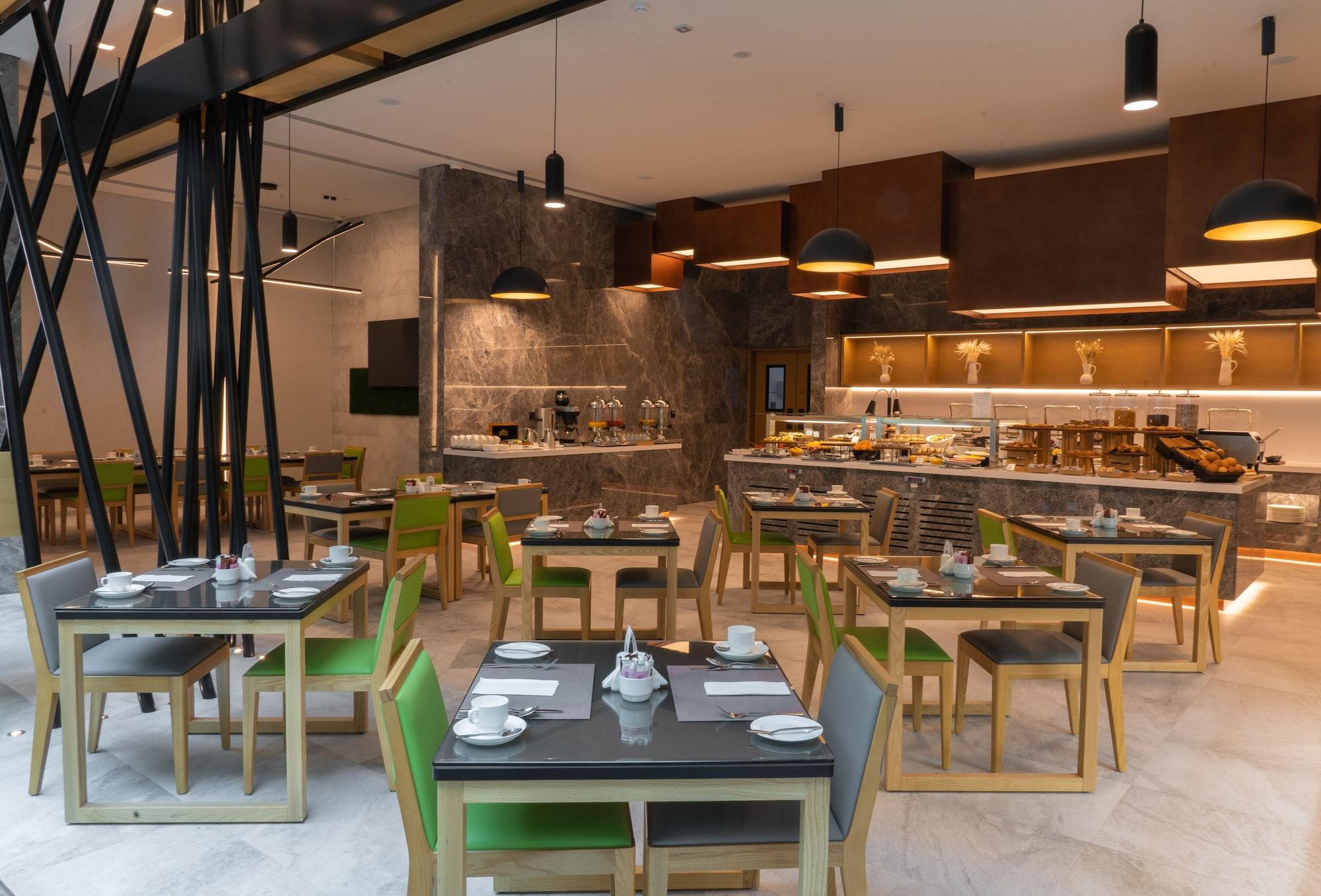 Restaurant Al Khoory Courtyard Hotel