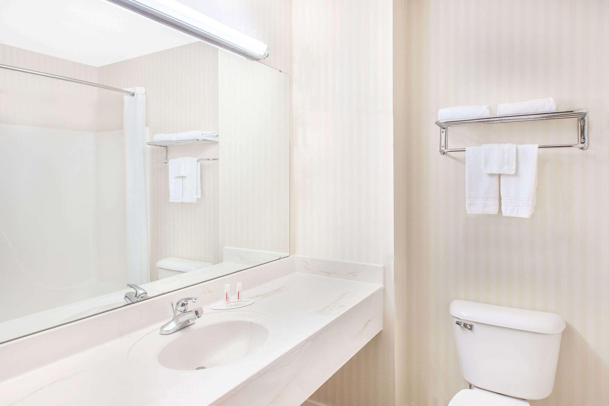 Equipamiento de Habitación Super 8 by Wyndham Lowell/Bentonville/Rogers Area