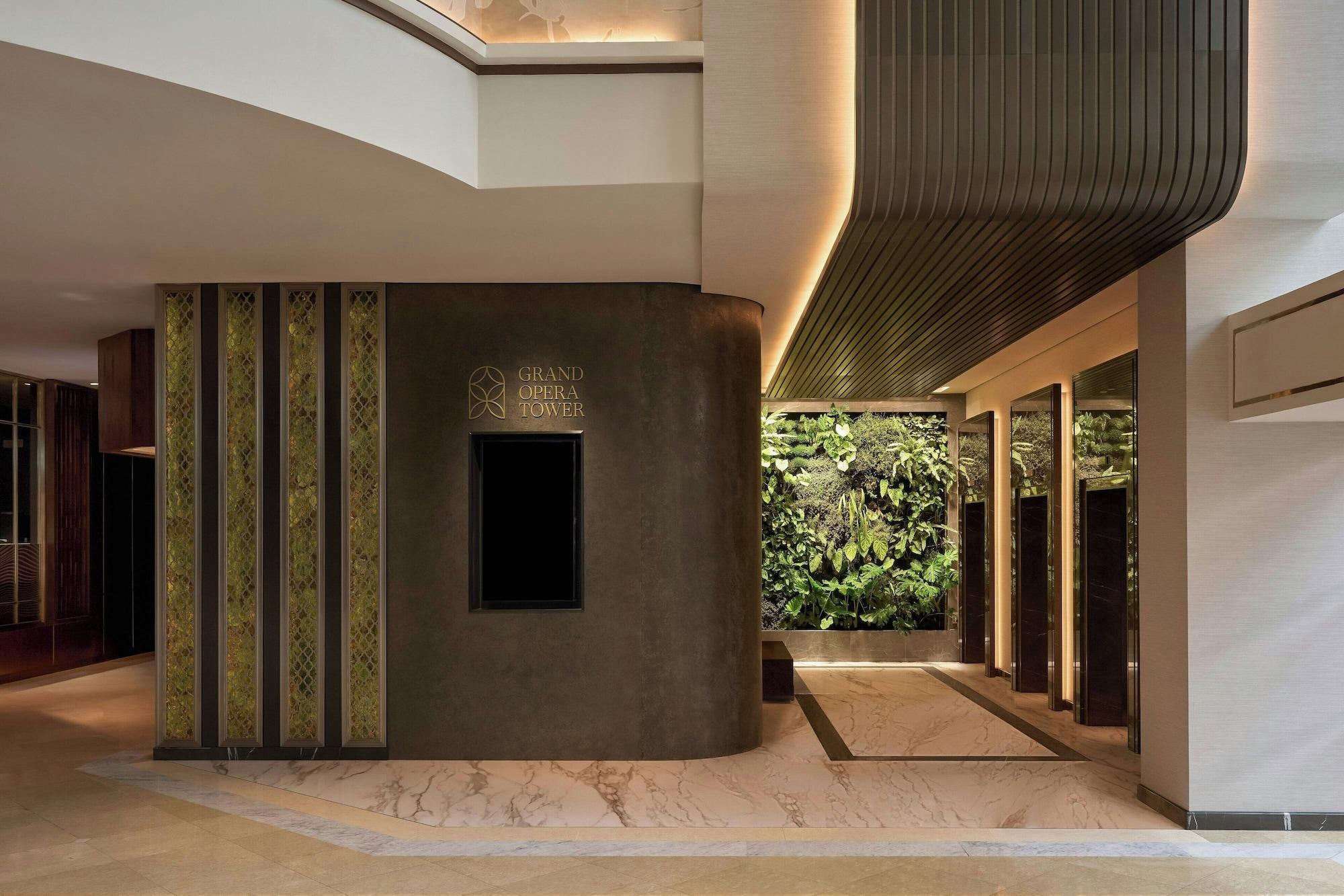 Vista Lobby Sheraton Saigon Grand Opera Hotel