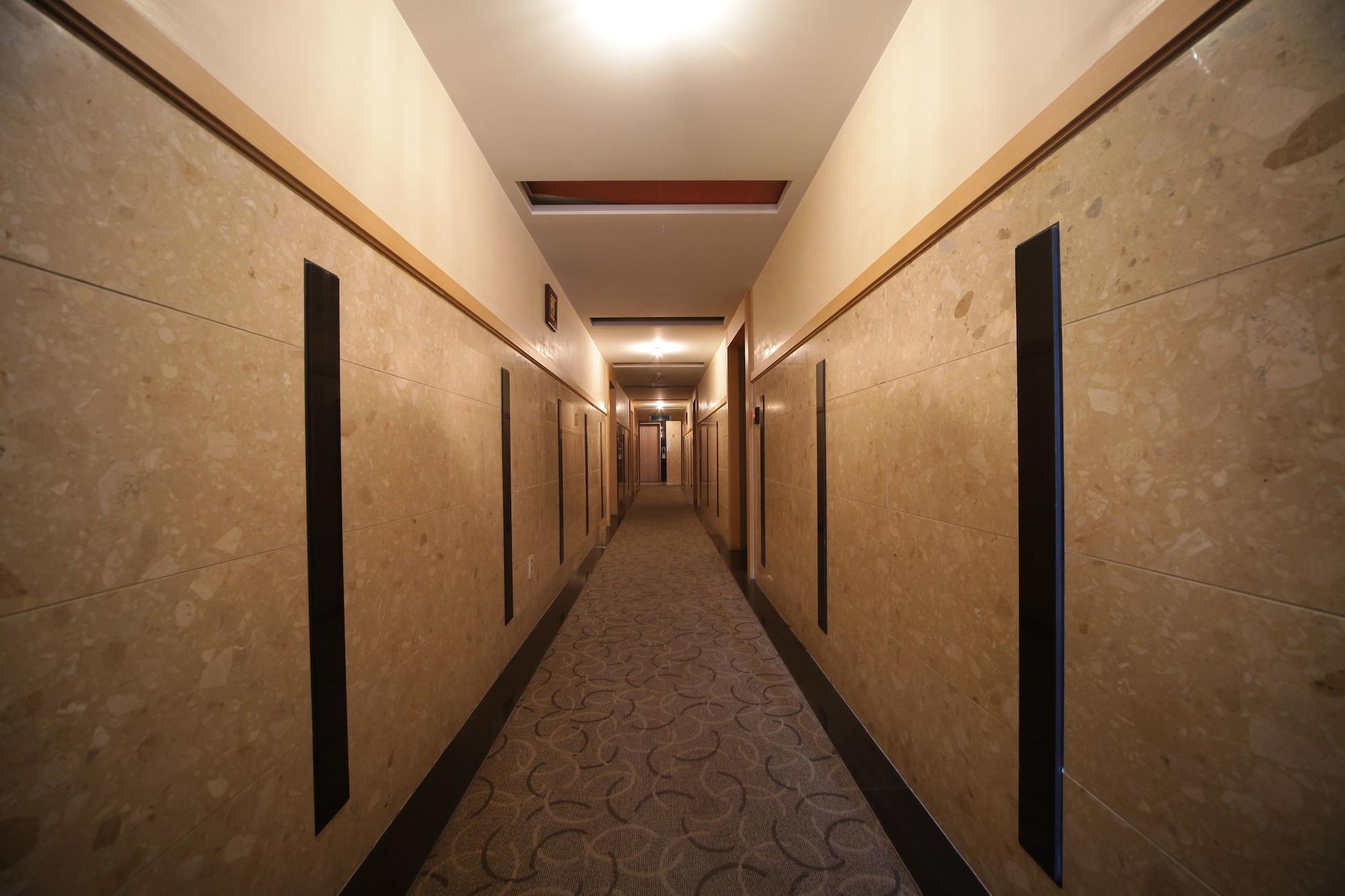 Varios Benikea Hotel Noblesse