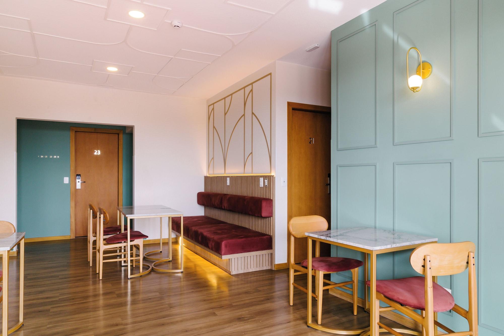 Bar/Salón Hotel Varsóvia Ltda