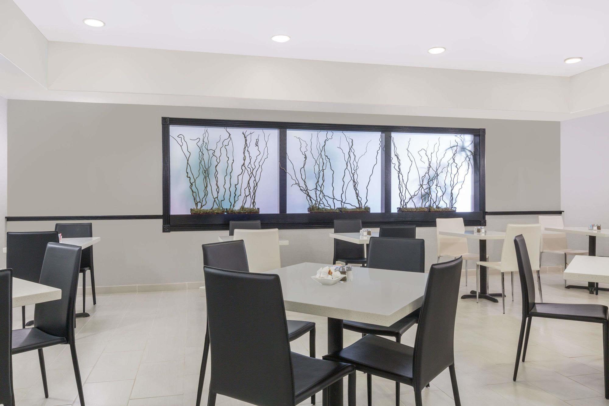 Restaurant Wyndham Garden Houston Willowbrook
