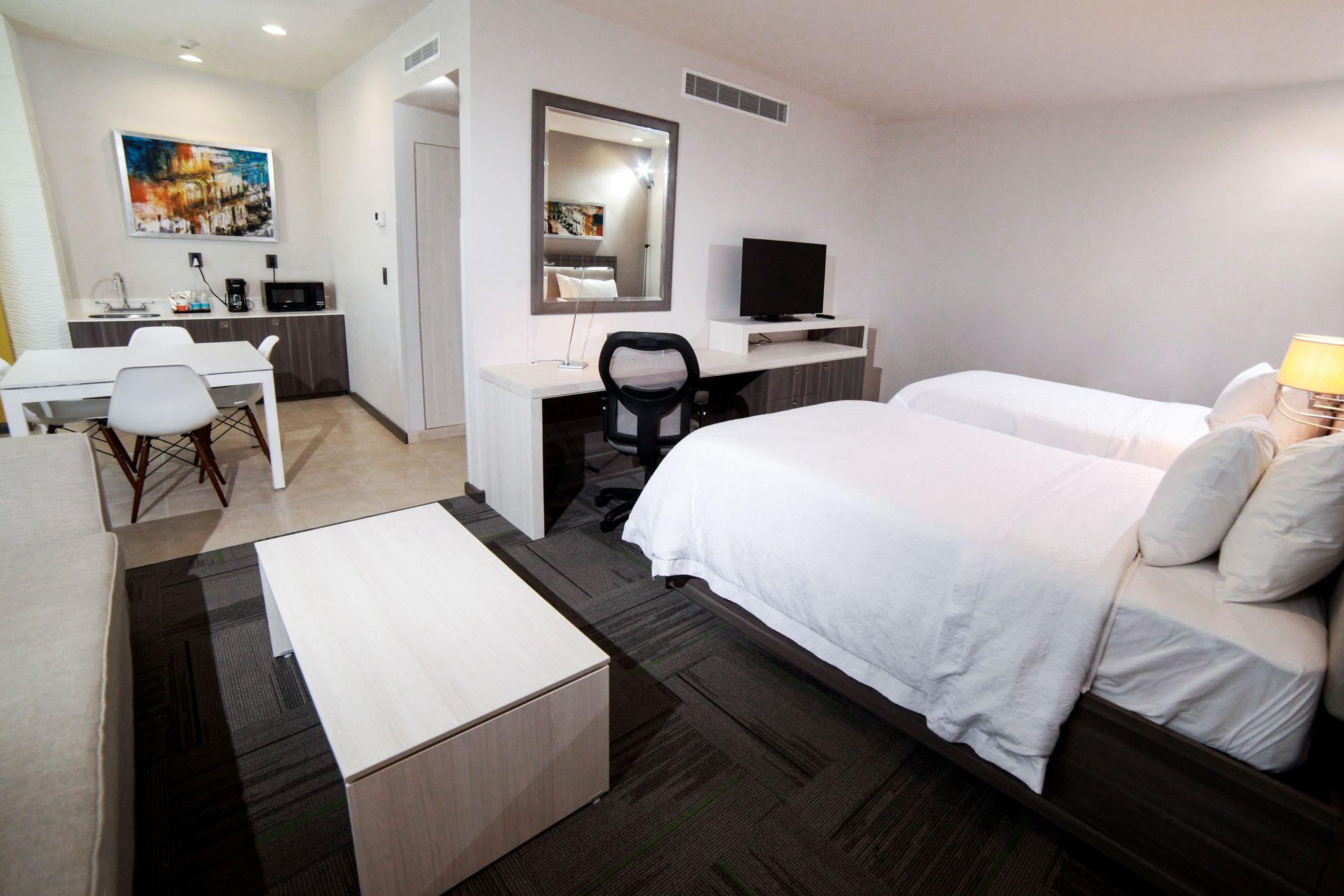Quarto Hampton Inn & Suites by Hilton Aguascalientes