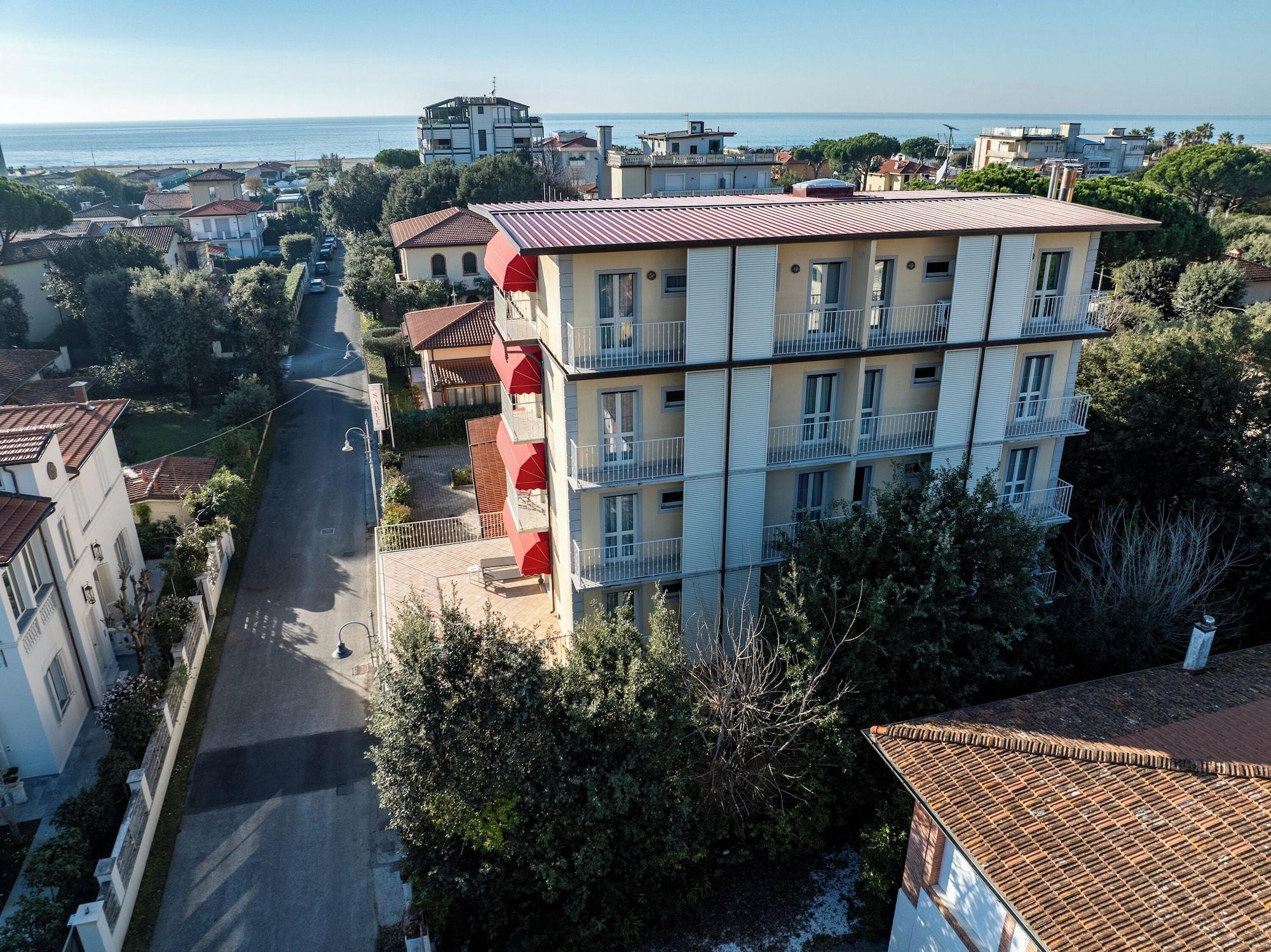 Vista Exterior Hotel Sablé