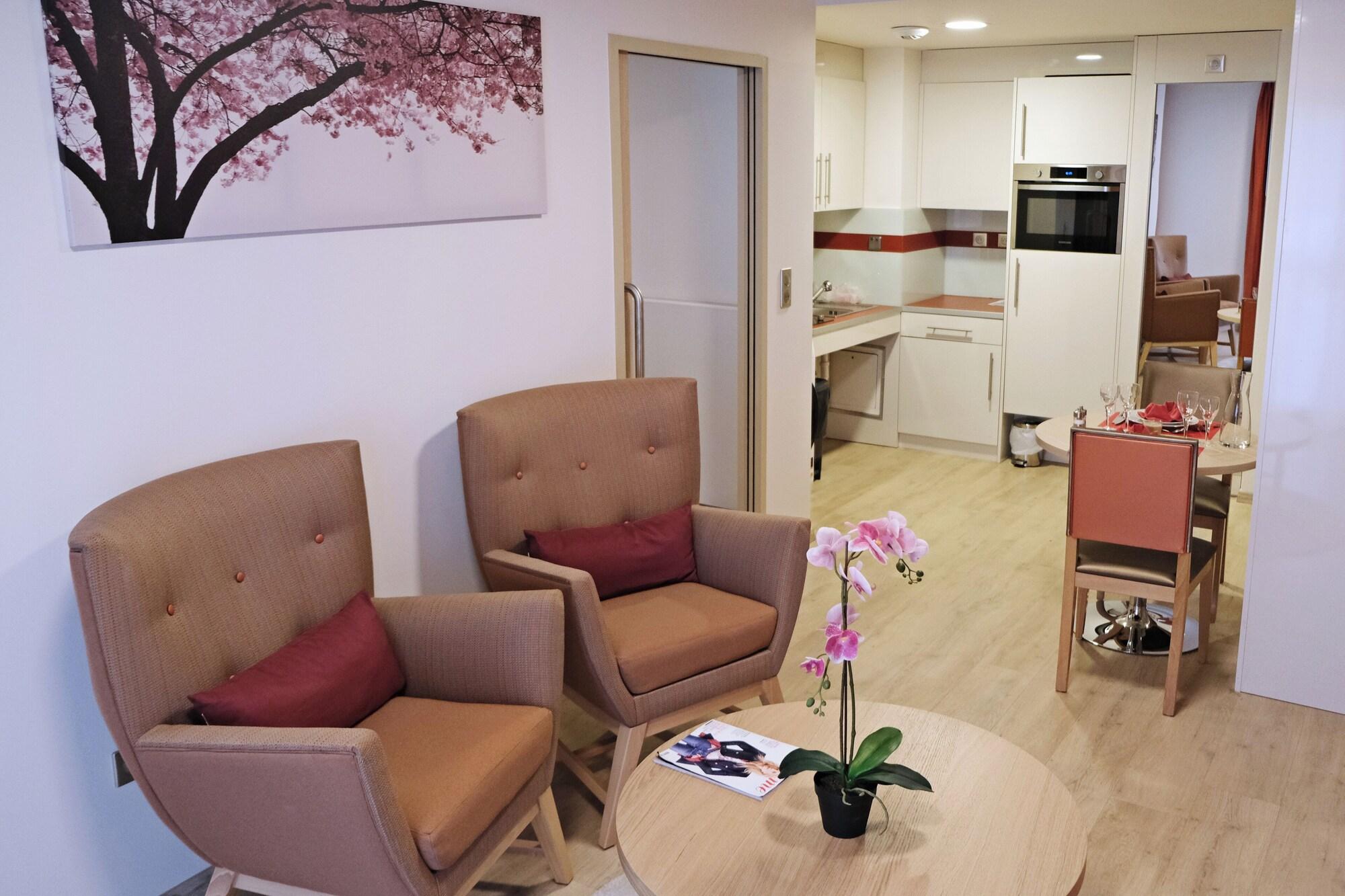 Comodidades del Alojamiento ZENAO MONTREUIL CROIX DE CHAVAUX